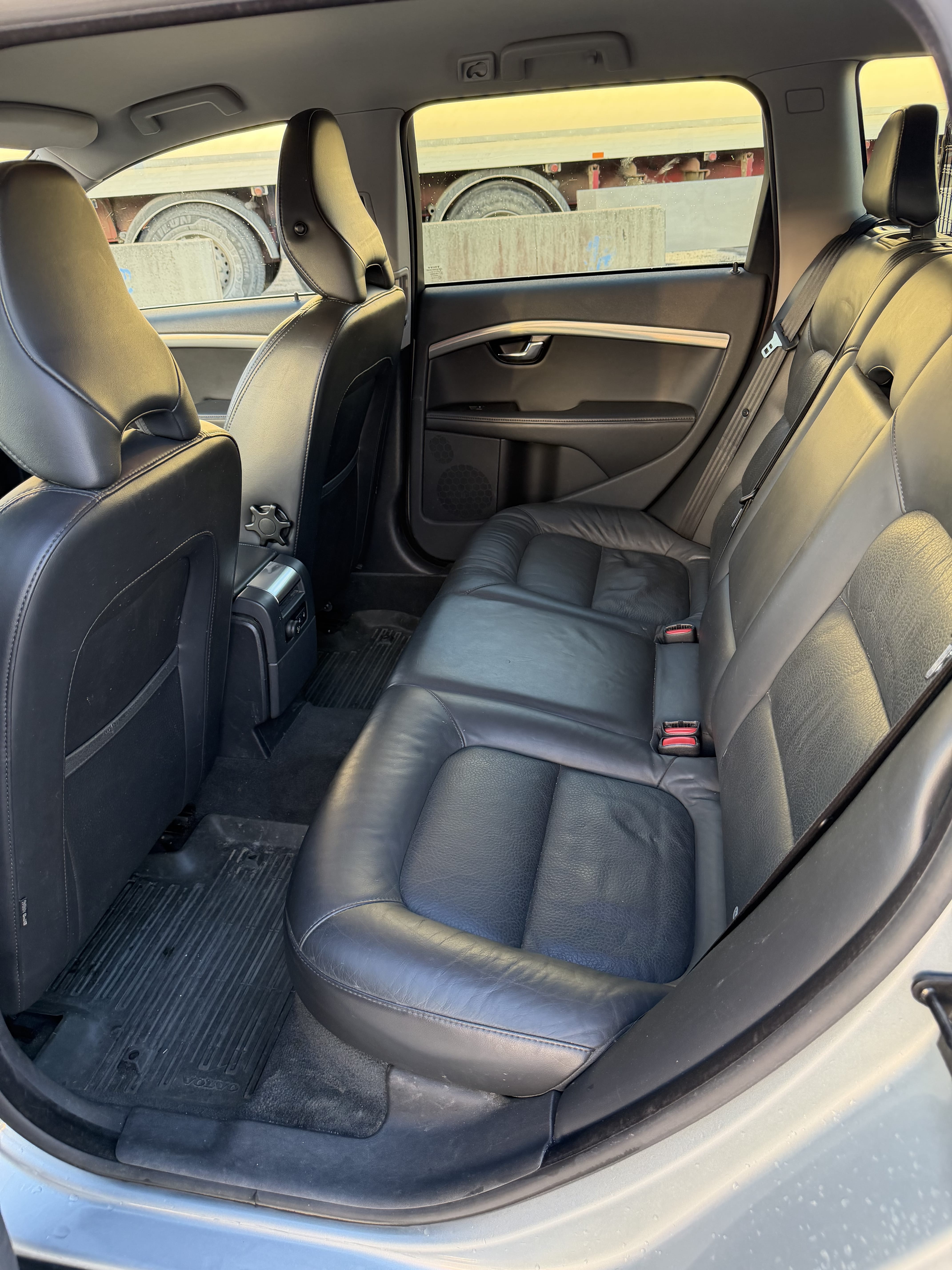 Volvo V70 D3 momentum met Bluetooth audio
