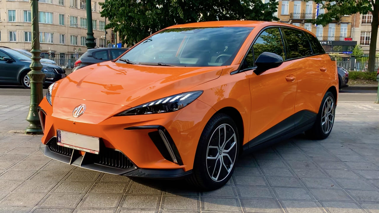 MG MG4 with Backup camera