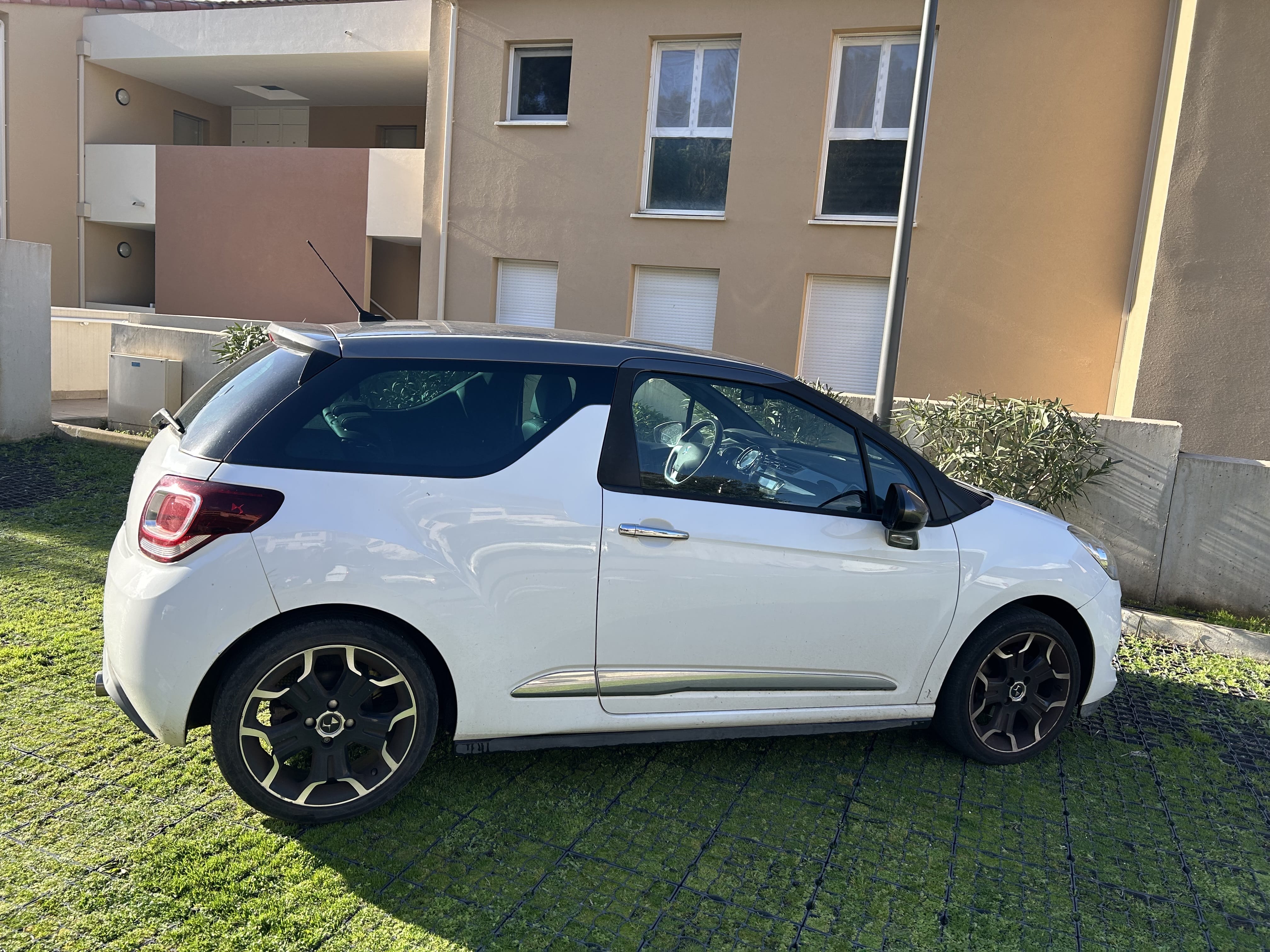 Citroen DS3 with Air conditioning