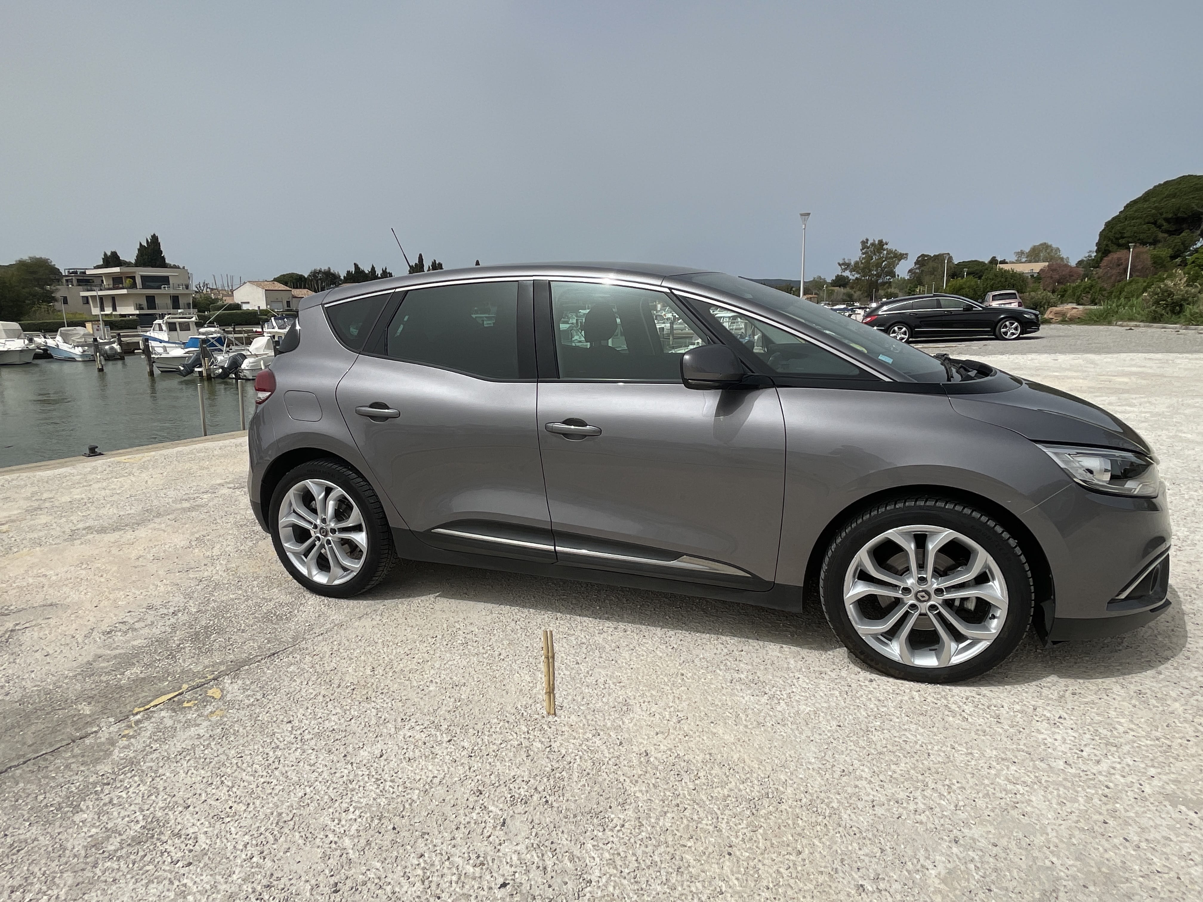 Renault Scenic 1.6 HDI avec Climatisation