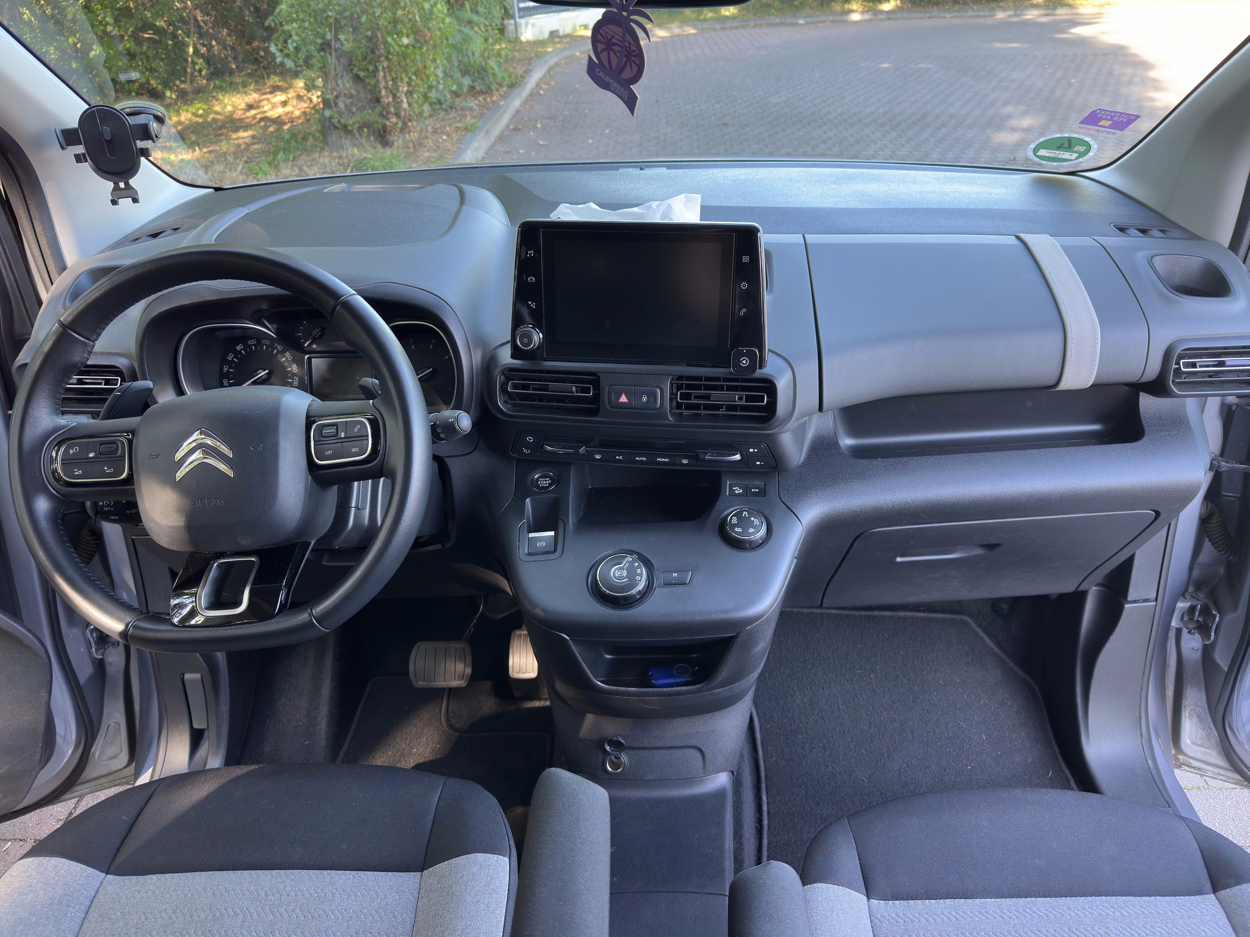 Citroen Berlingo mit Navigationsgerät