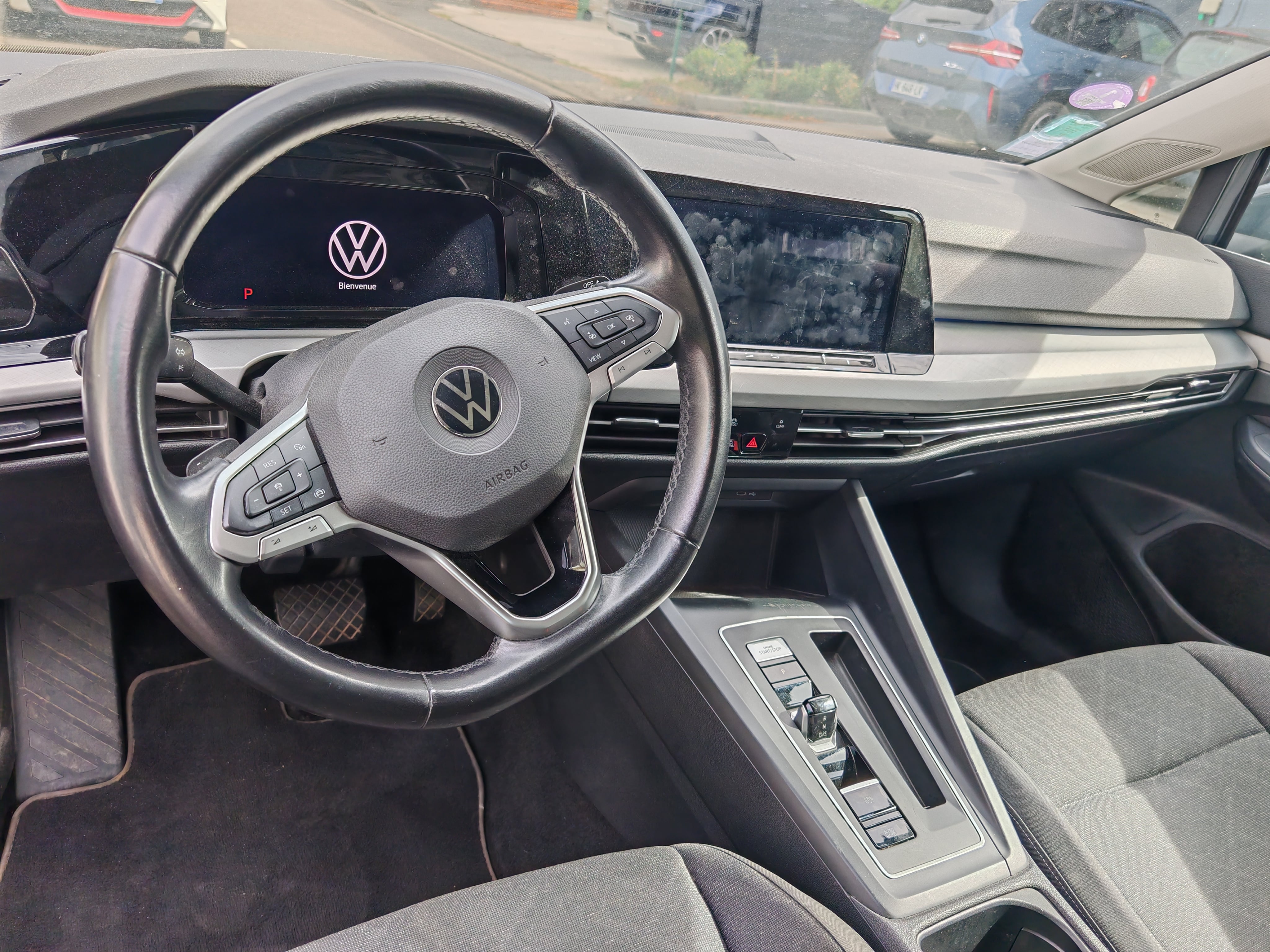 Volkswagen Golf avec GPS
