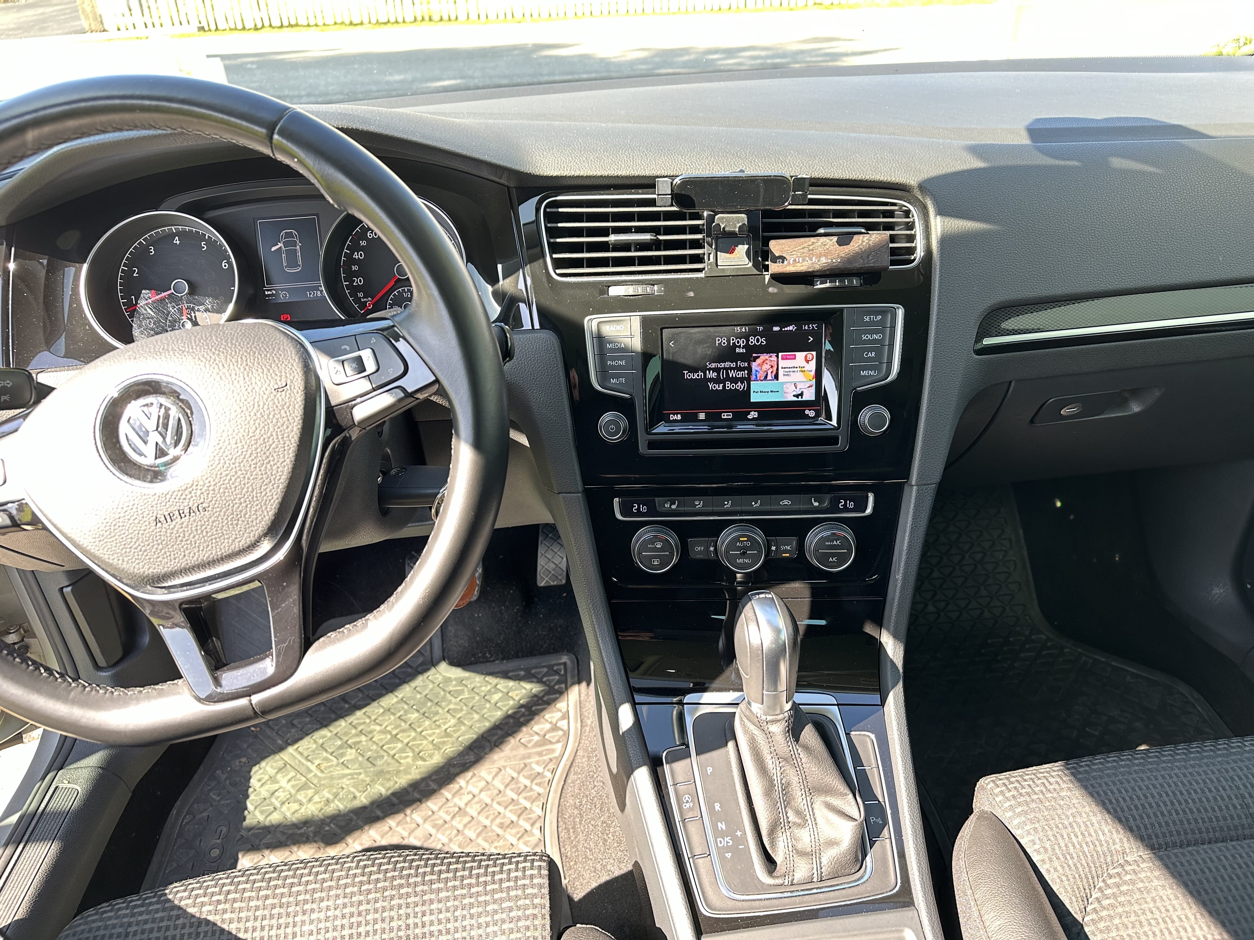Volkswagen Golf 1.2 Bensin med Bluetooth audio