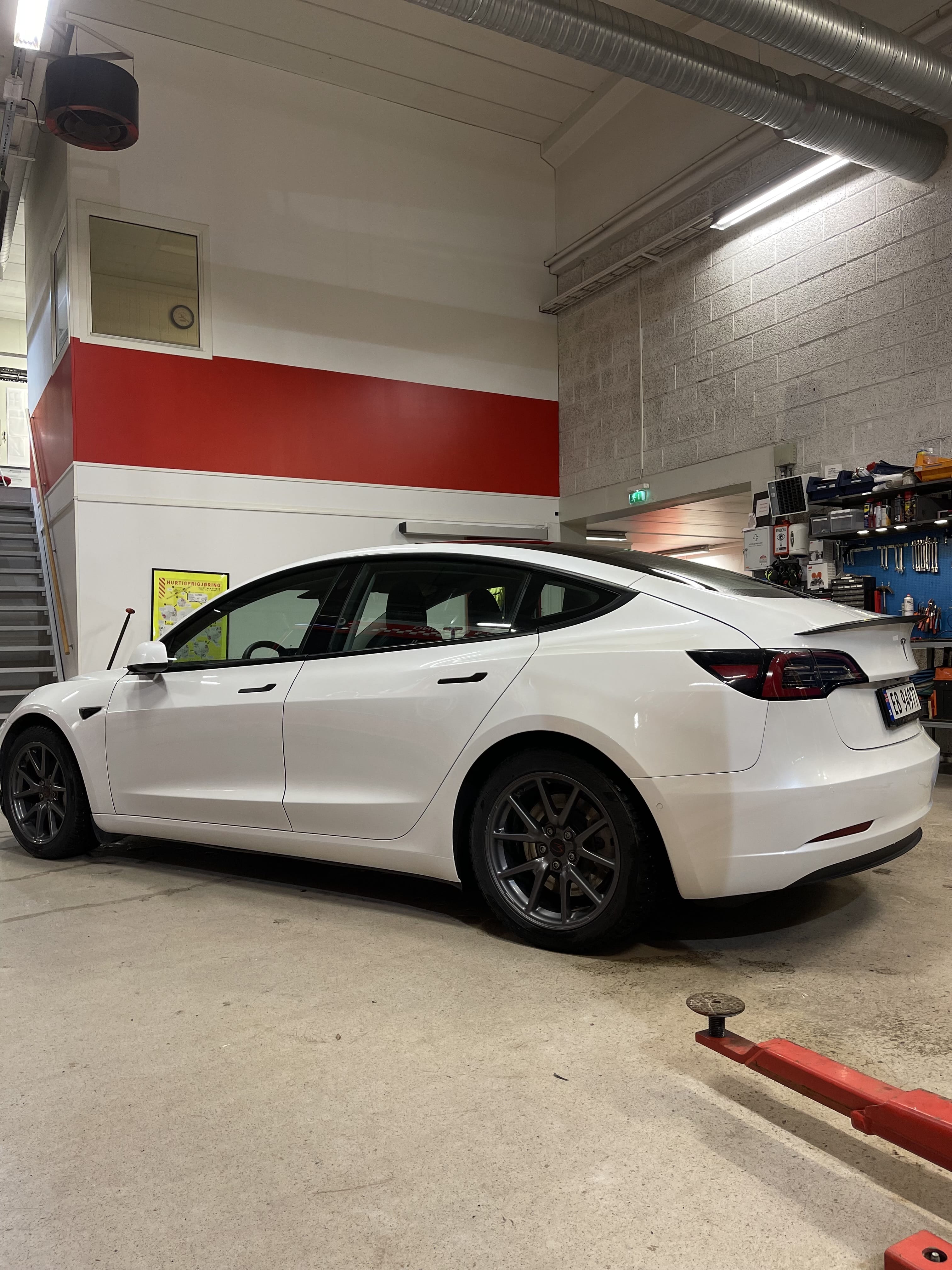 Tesla Model 3 med Aircondition