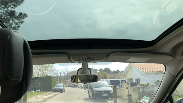 Renault Scénic (Réf BR825) 1.9 dci 130 cv / 5 places / Pessac et aéroport de Bordeaux avec Entrée audio / iPod
