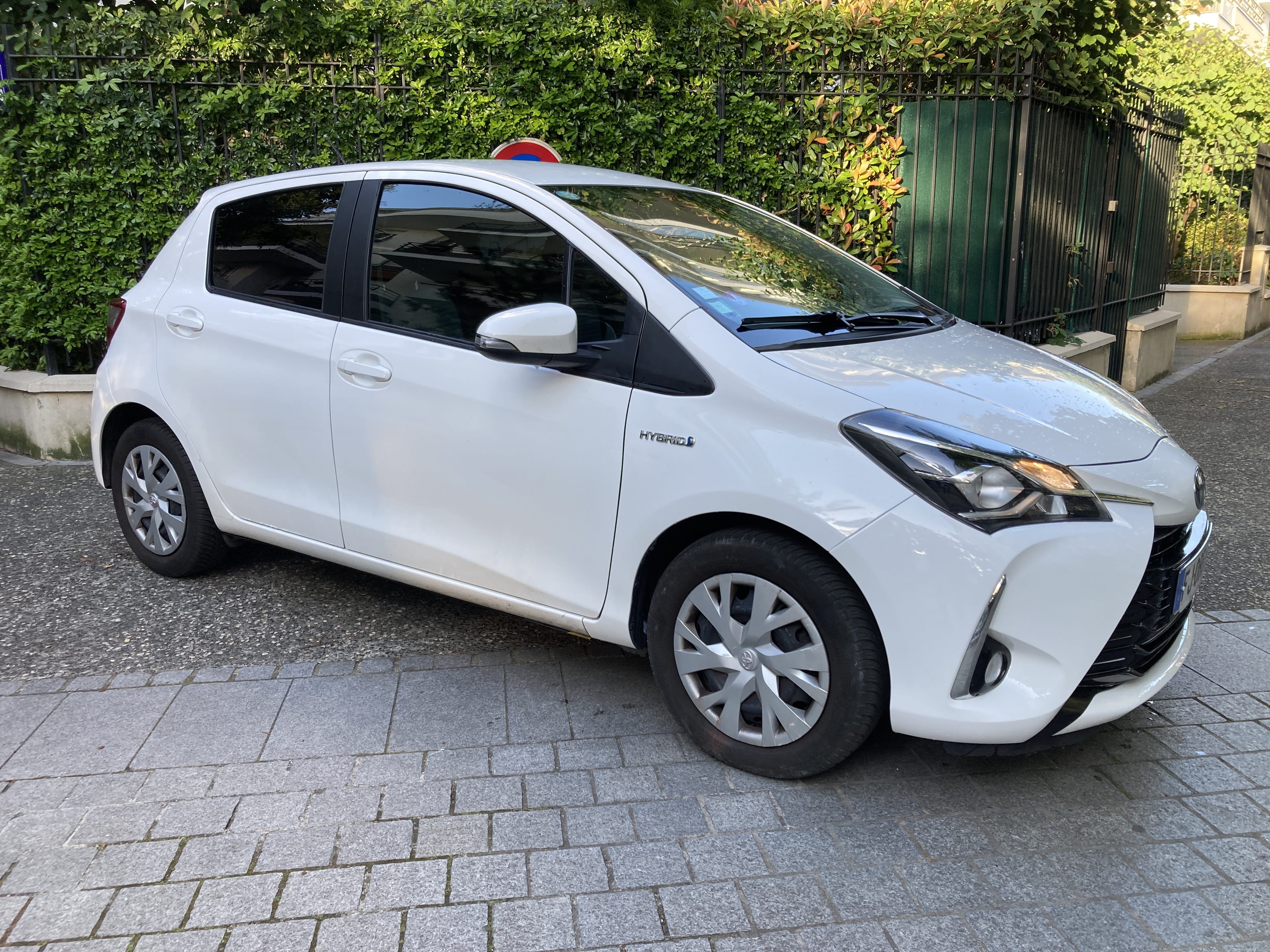 Toyota Yaris Hybride Automatique avec Climatisation