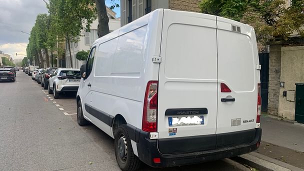 Renault Master 8m3 avec diable - GPS Carplay Android - Bluetooth - Radar - Camera - Regulateur avec GPS