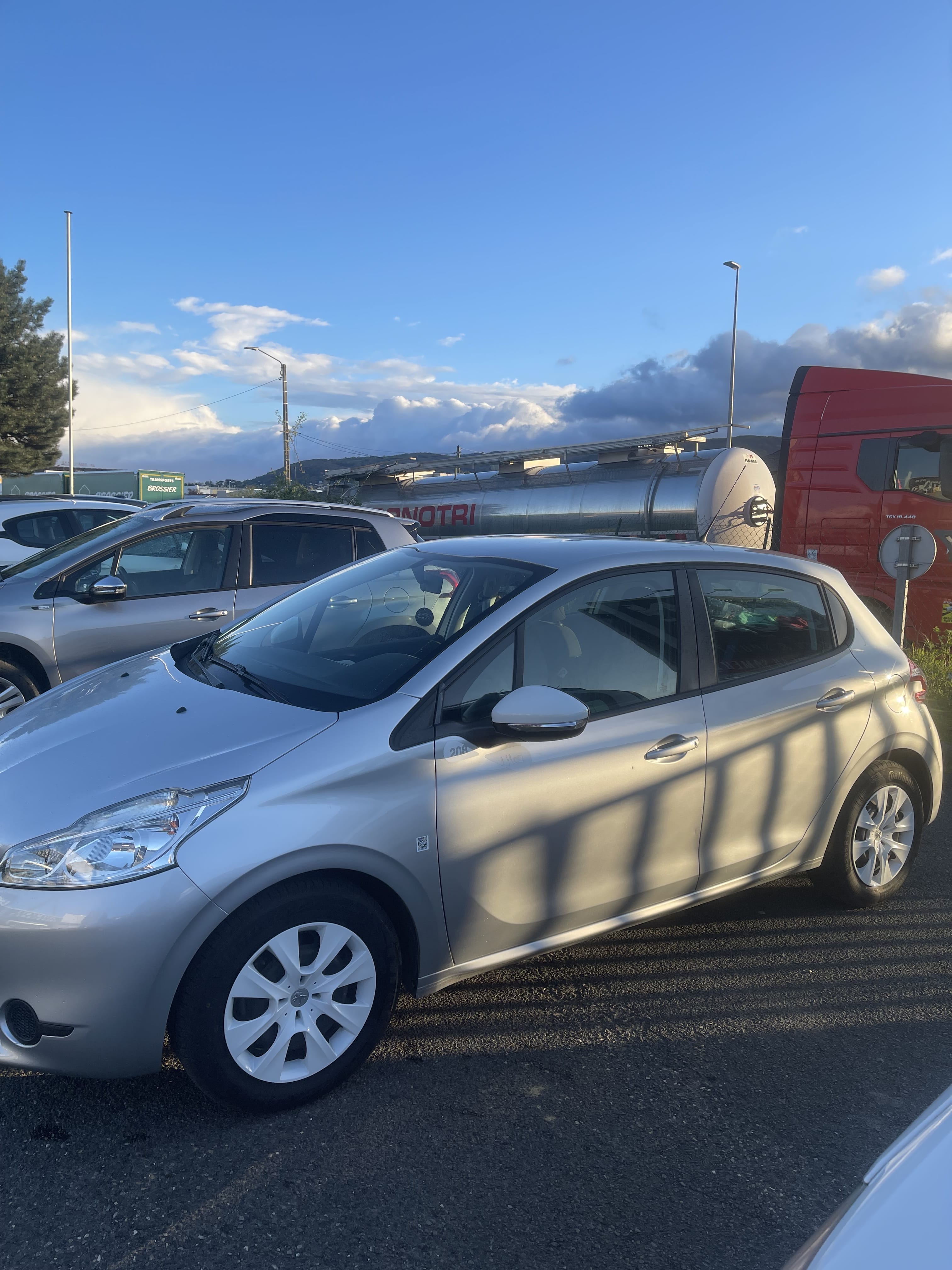 Peugeot 208 avec Climatisation