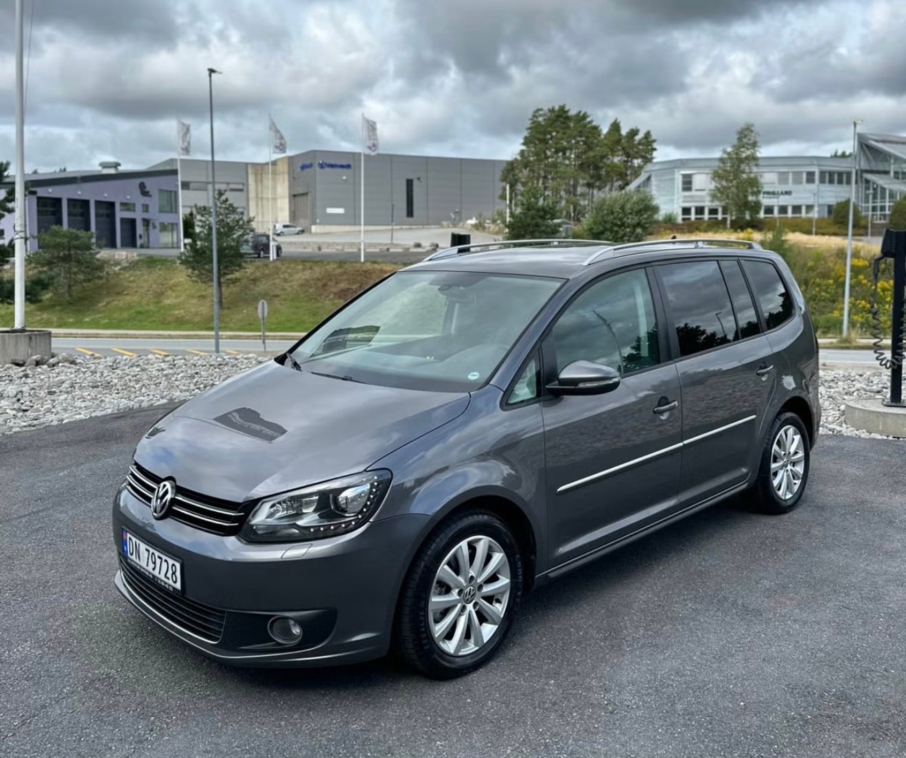 Volkswagen Touran, 2011, Diesel, automatic, 7 seats