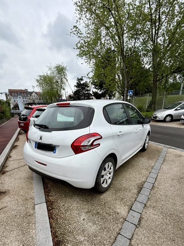 Peugeot 208 avec Caméra de recul