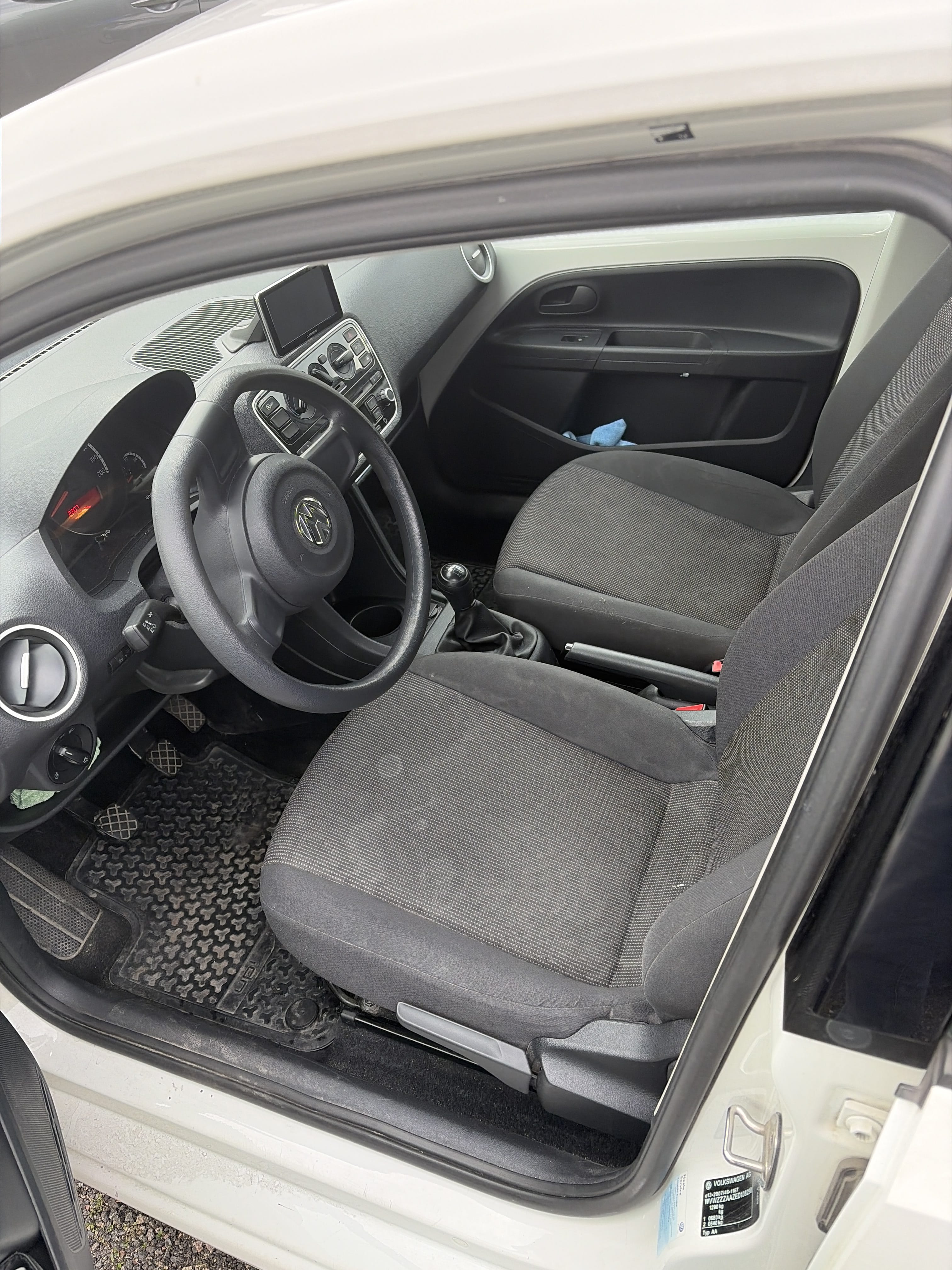 Volkswagen Up! med Bilradio