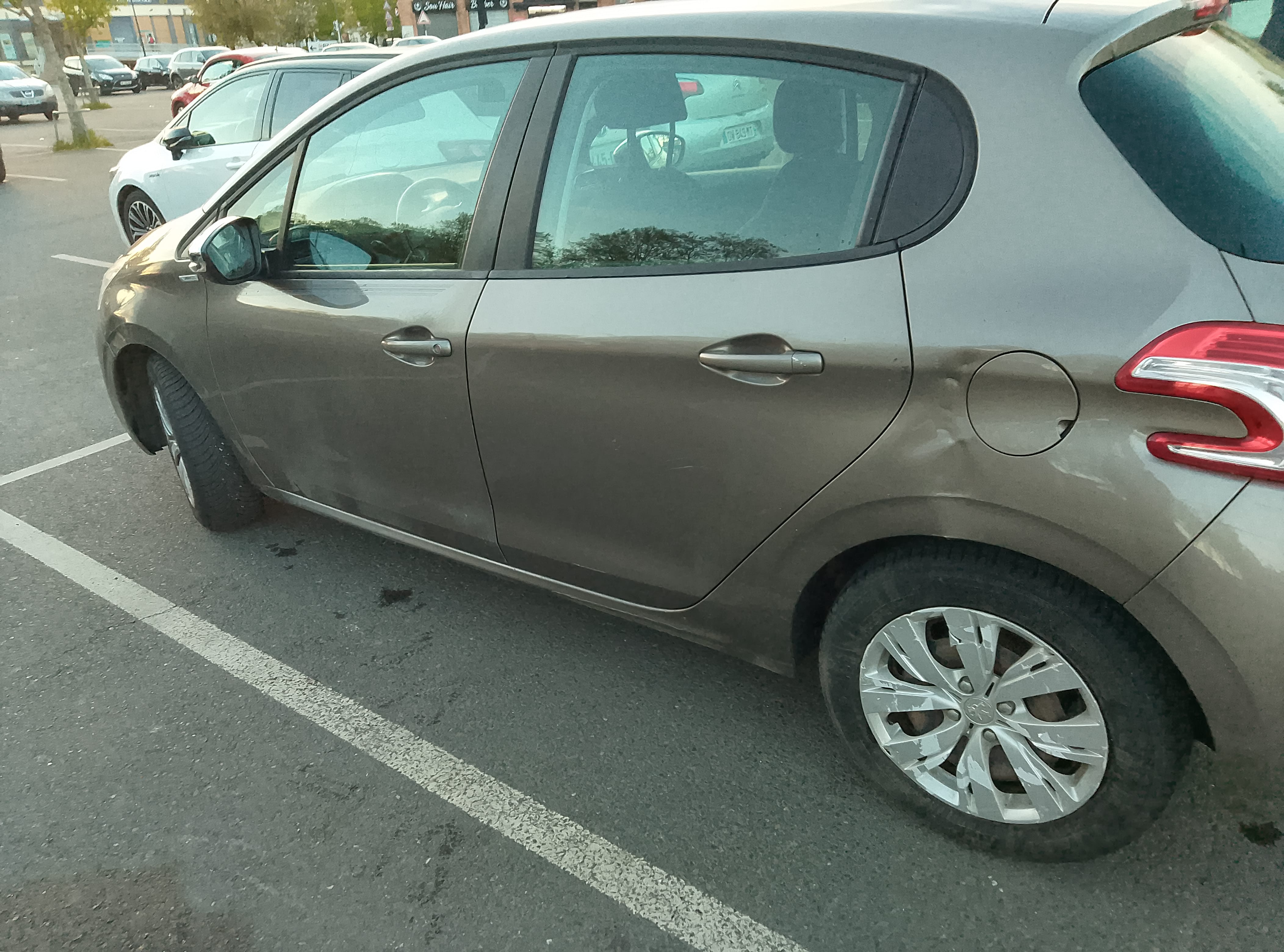 Peugeot 208 avec Climatisation
