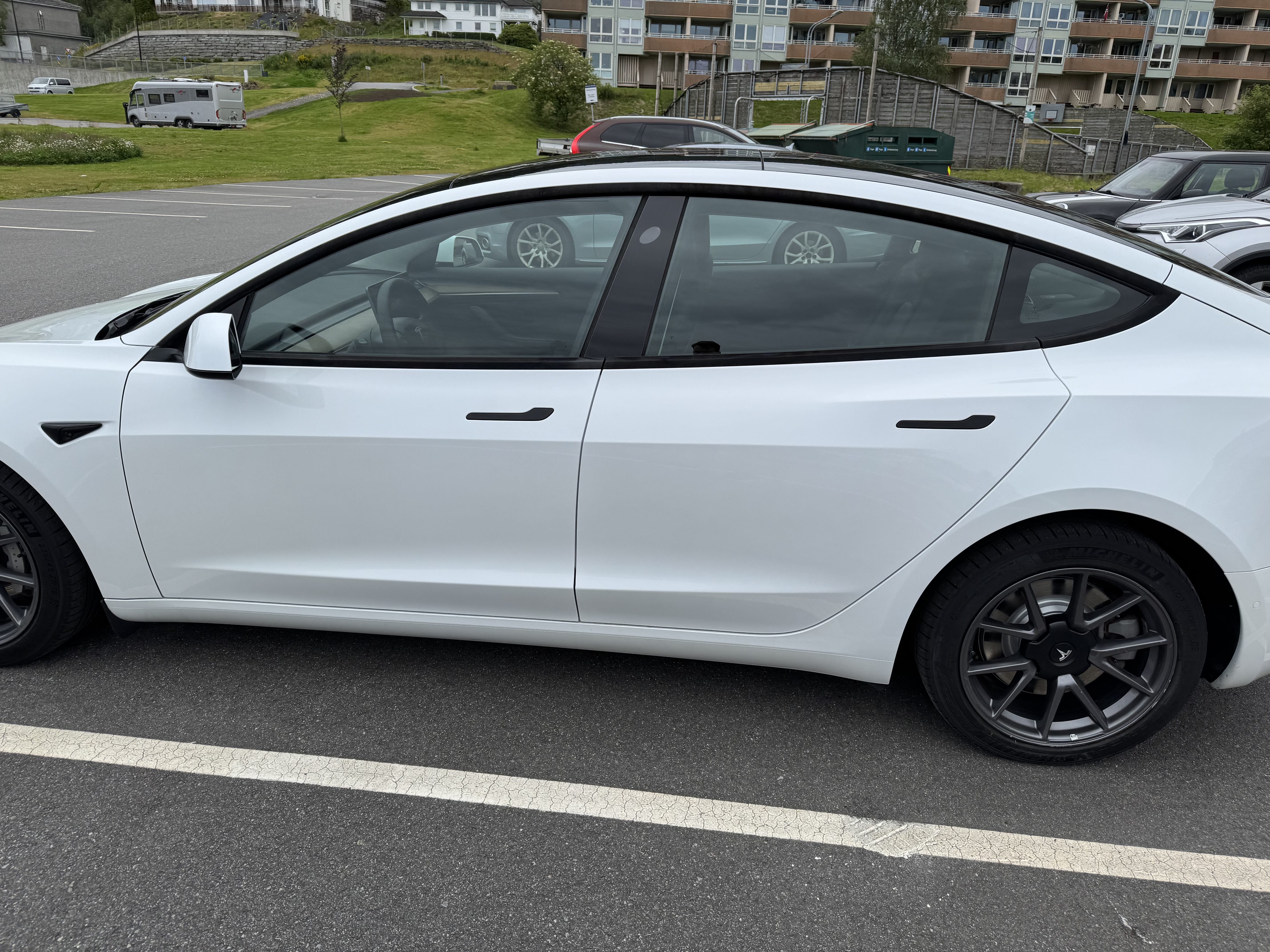 Tesla Model 3 Standard Range Plus med Aircondition