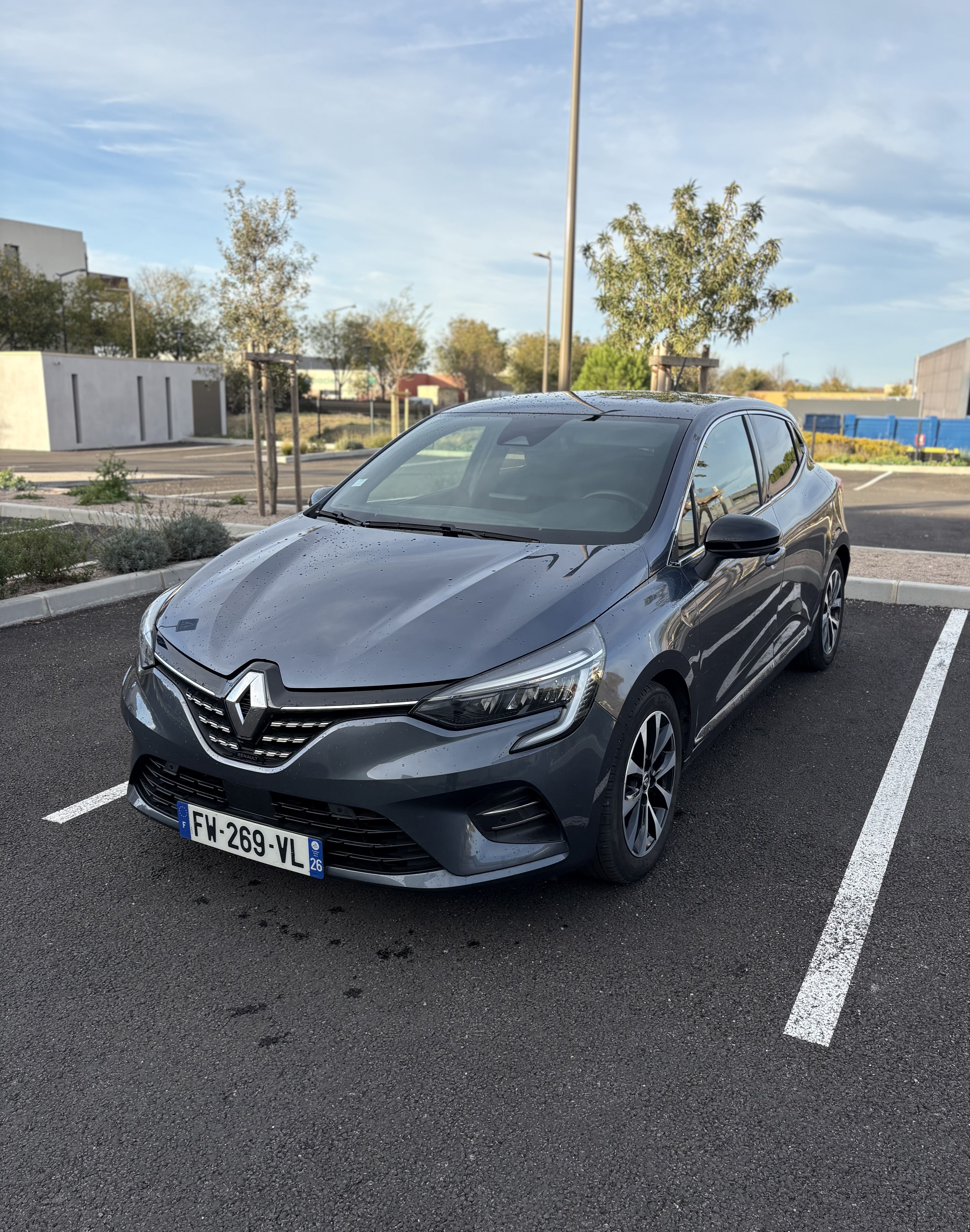 Renault Clio, 2021, Essence 95 / Électrique (hybride), automatique