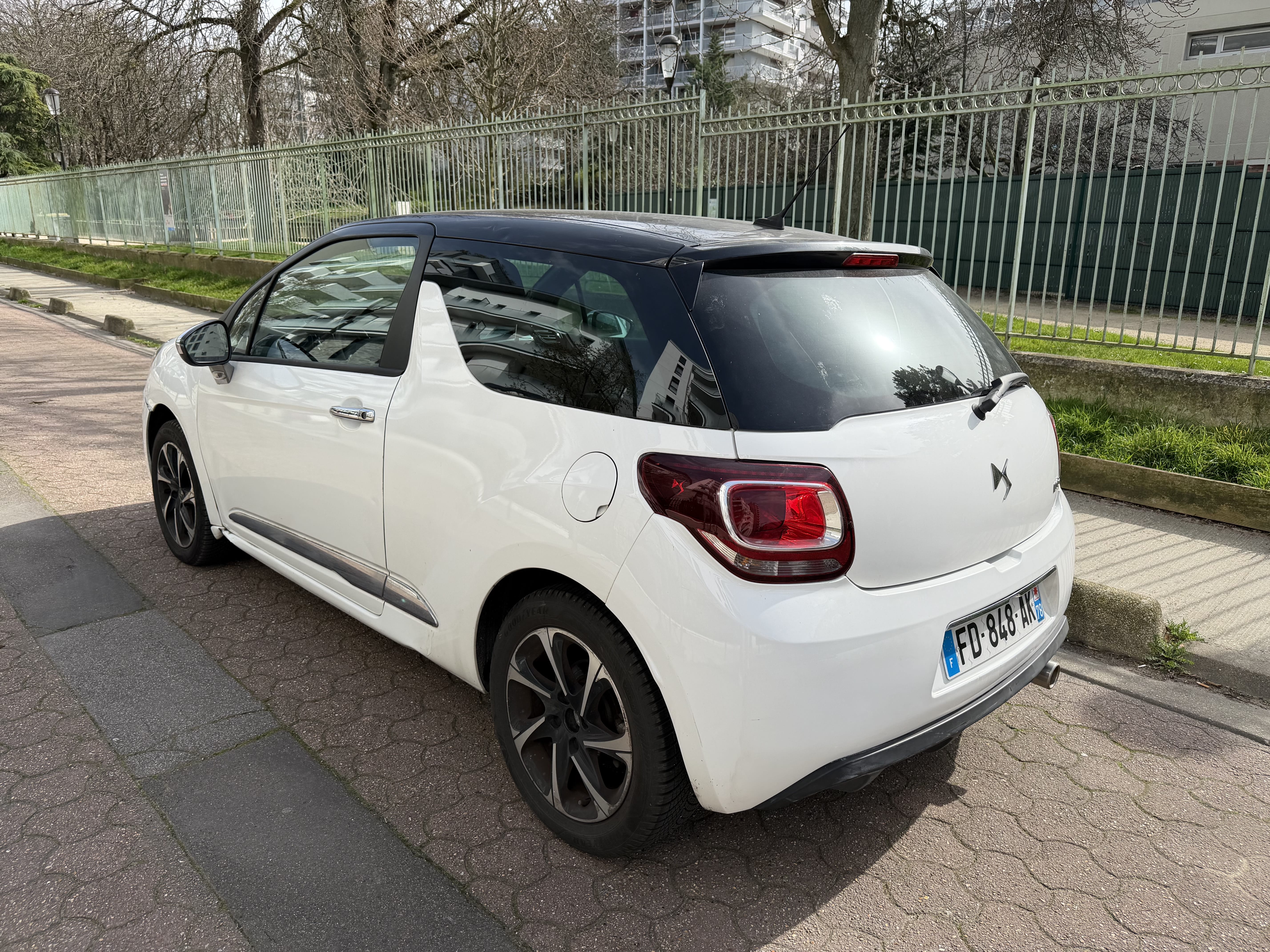 DS 3 avec Entrée audio / iPod