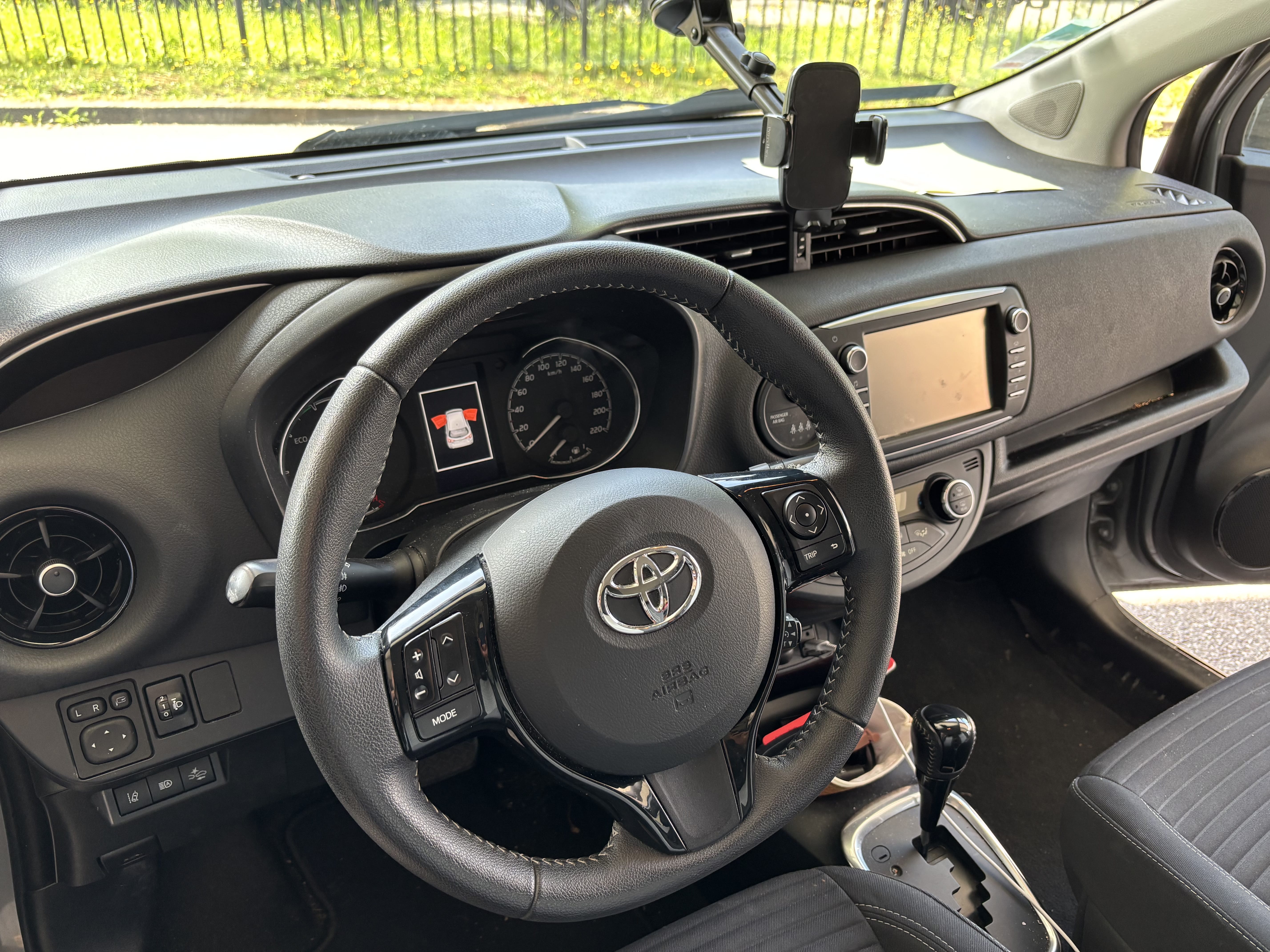 Toyota Yaris Hybride avec Régulateur de vitesse