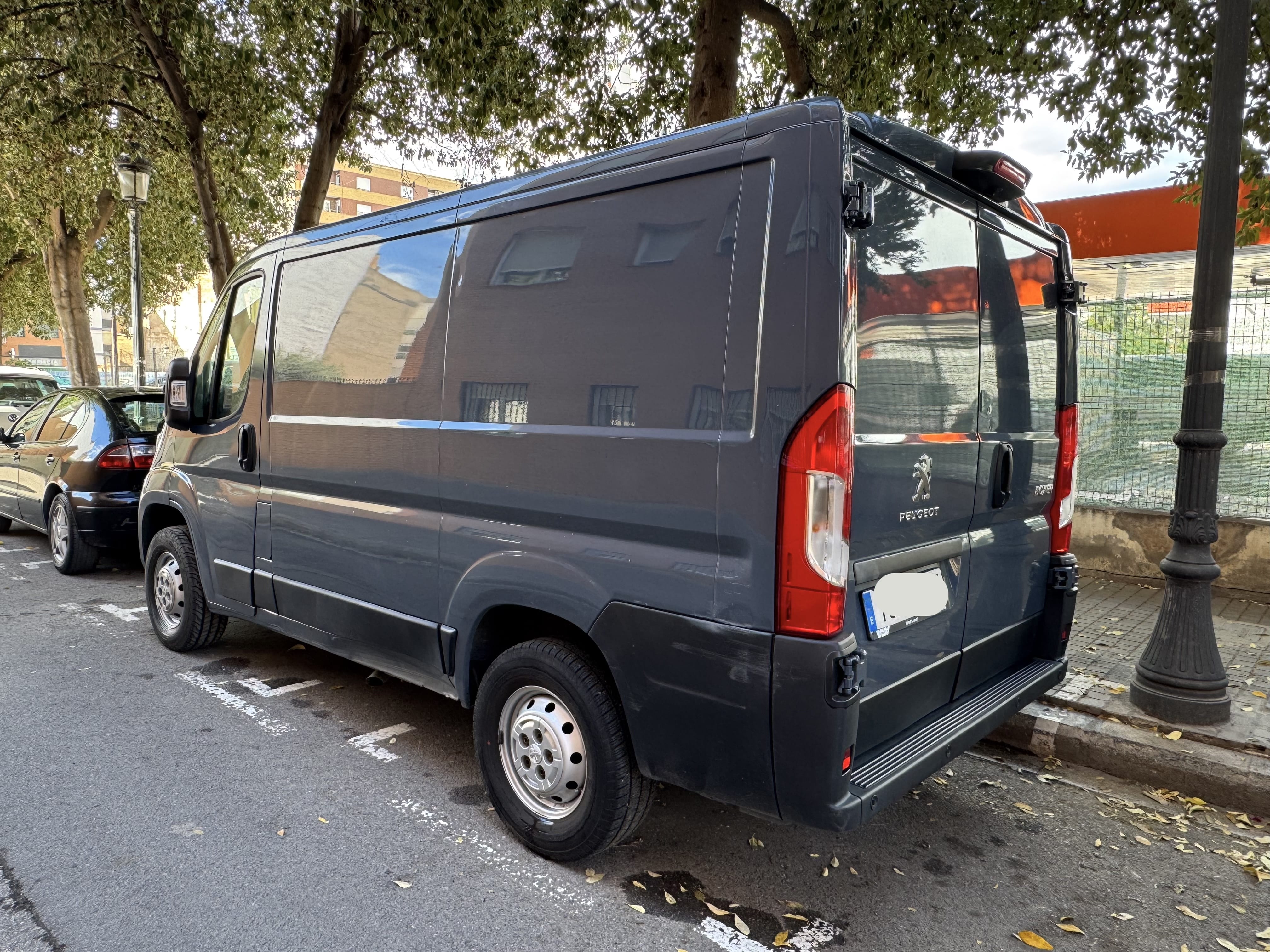 Peugeot Boxer 2.2 BlueHD with Cruise control