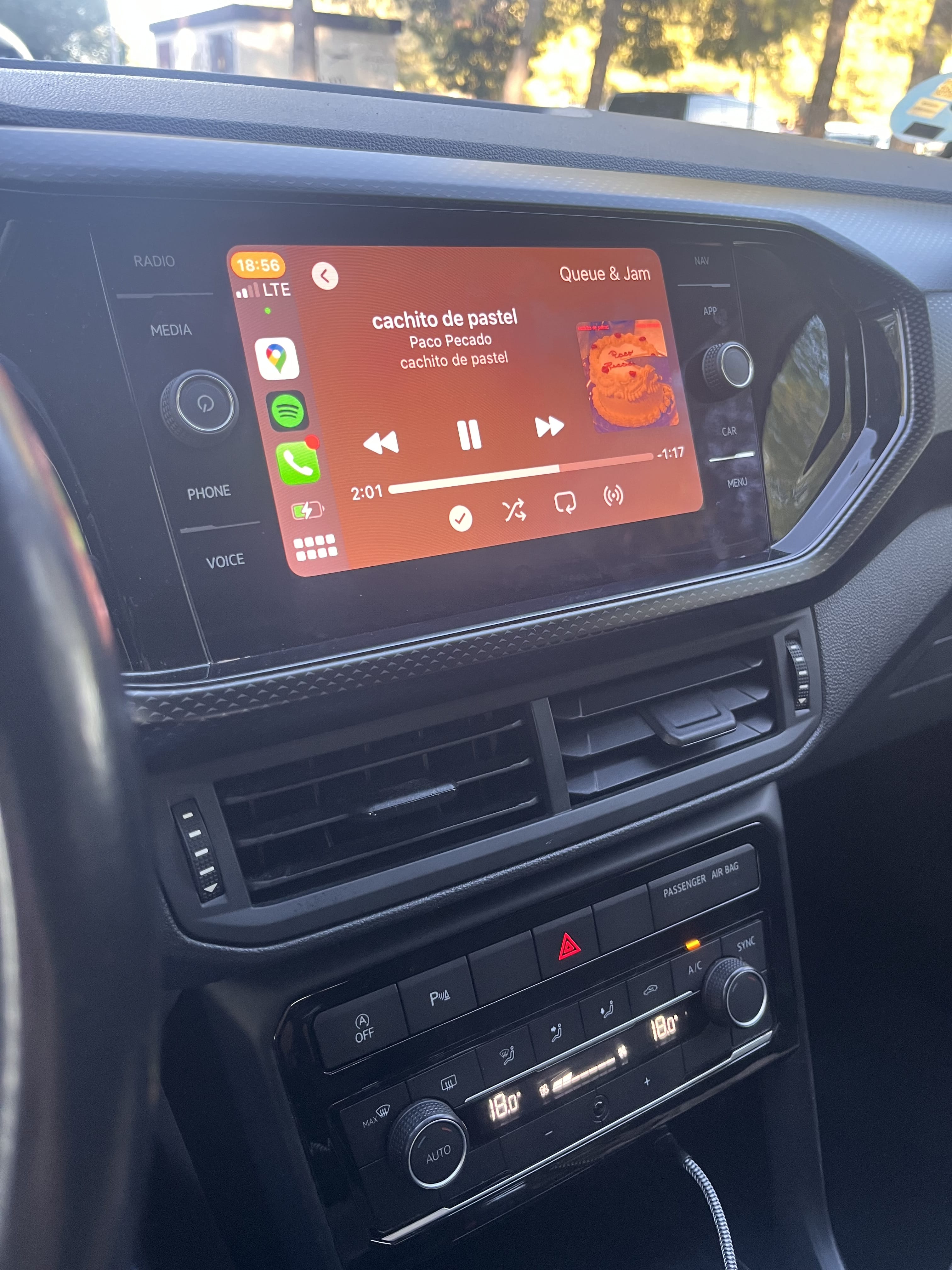 Volkswagen T-Cross med Bluetooth audio