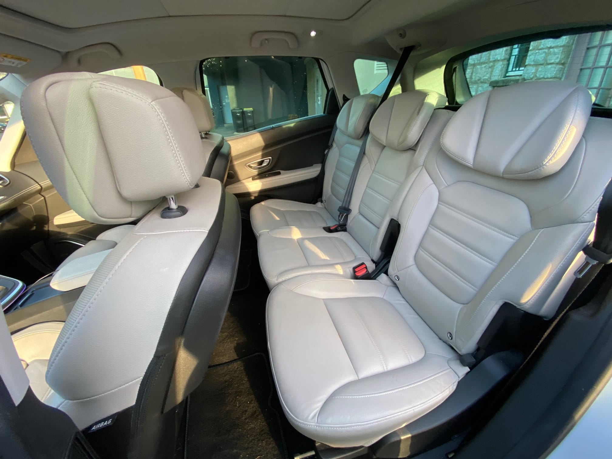 Renault Scenic with Cruise control