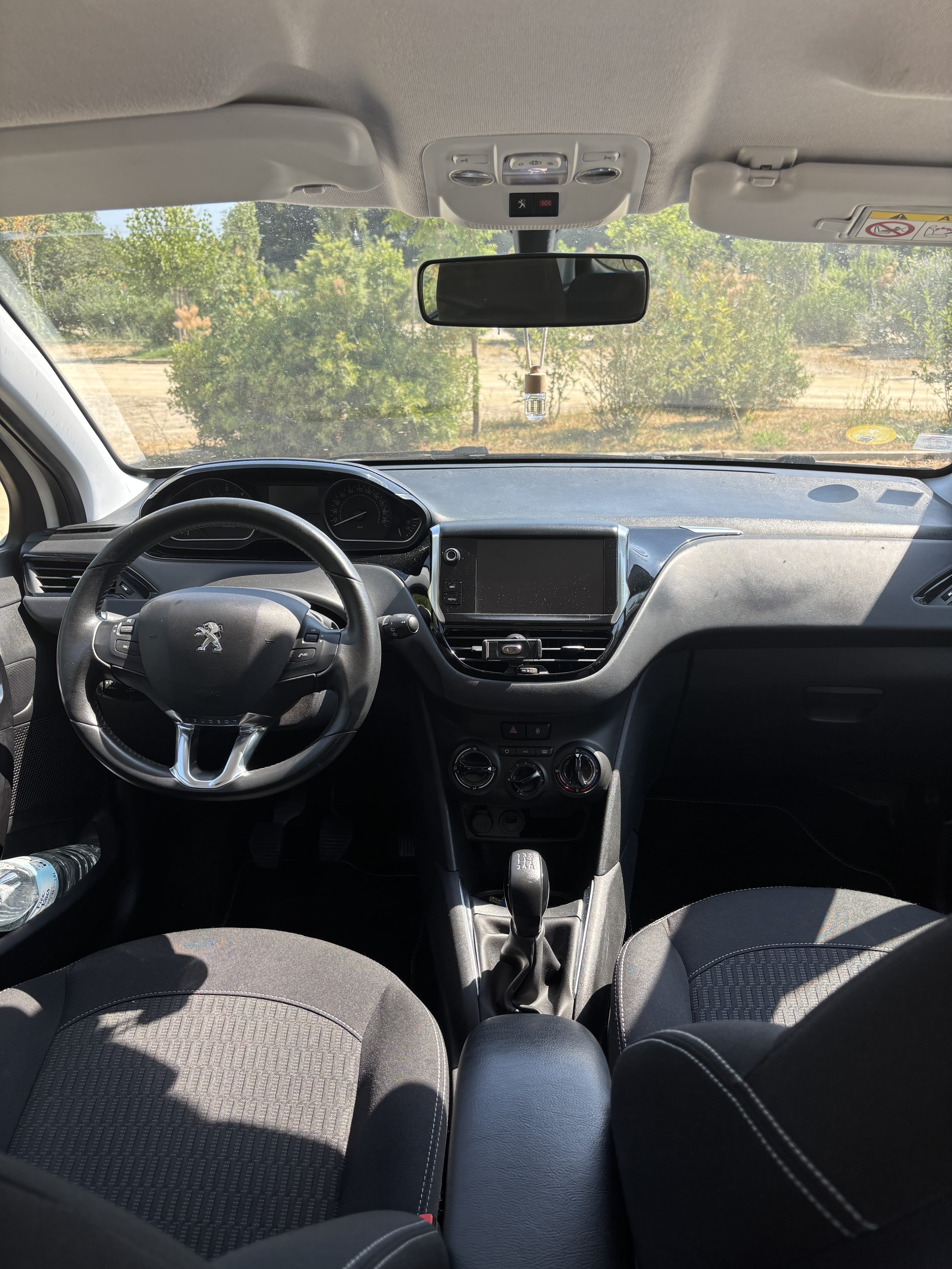 Peugeot 208 avec GPS