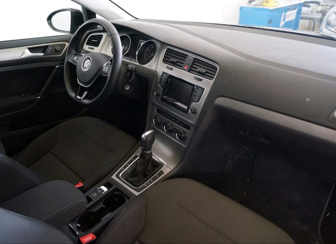 Volkswagen Golf con Entrada de Audio/iPod