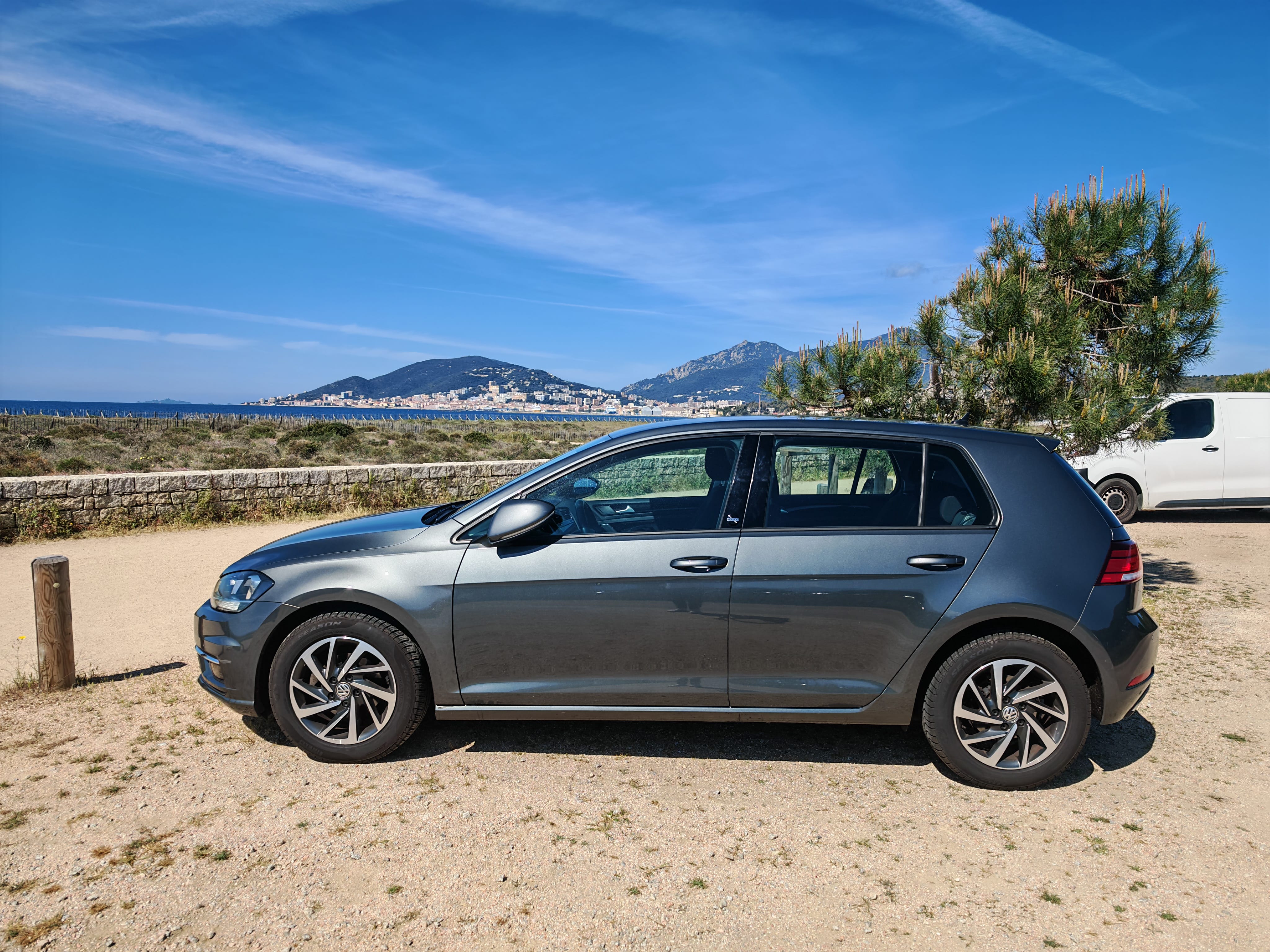 Volkswagen Golf avec Climatisation