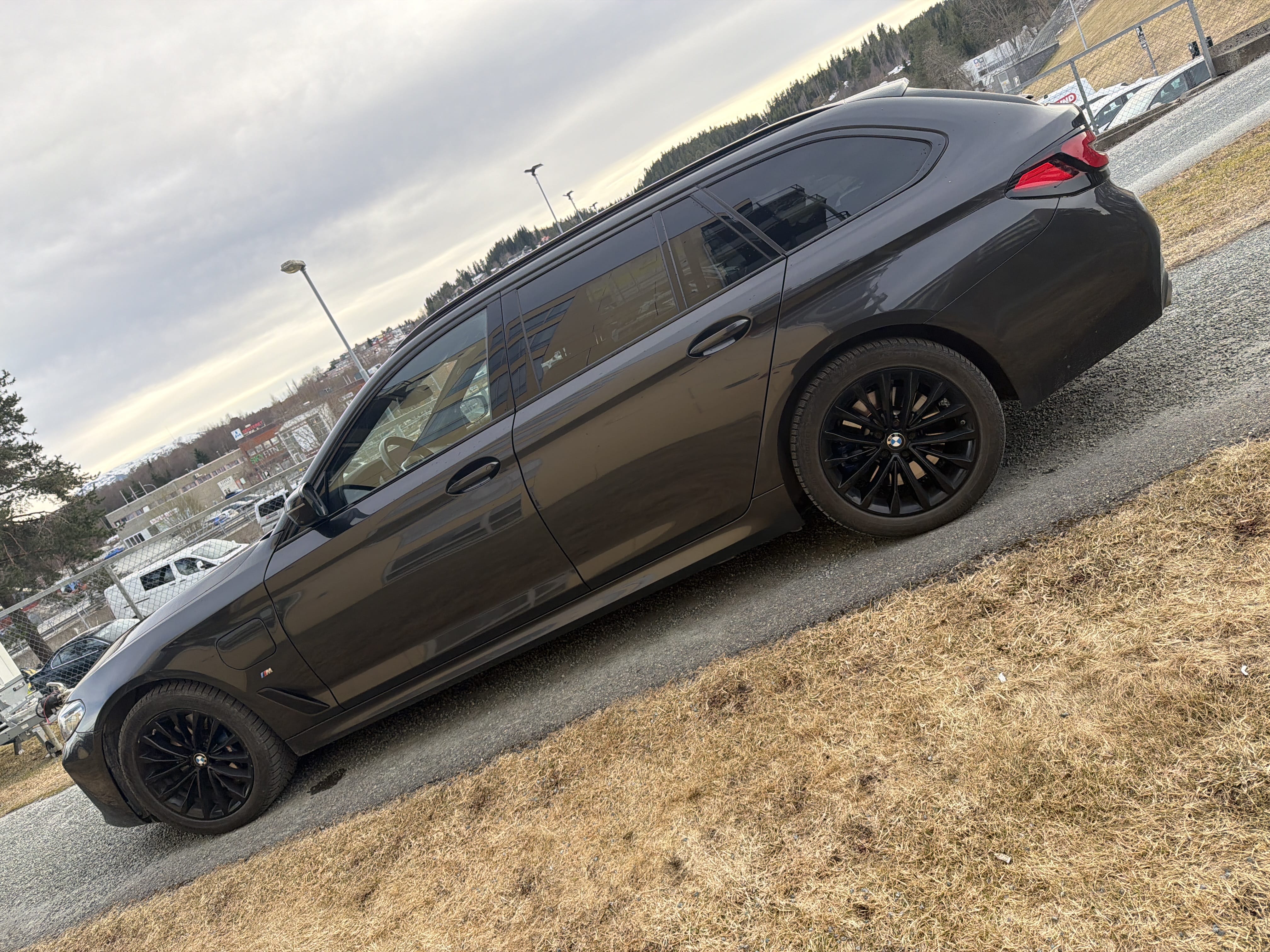 BMW 5-Serie 530e xDrive iPerformance Bensin/hybrid . Alt av ekstra utstyr med Aircondition