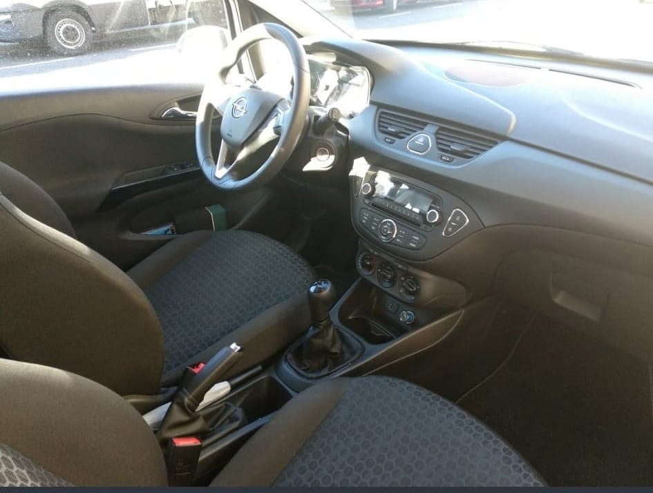 Opel Corsa med Bluetooth audio