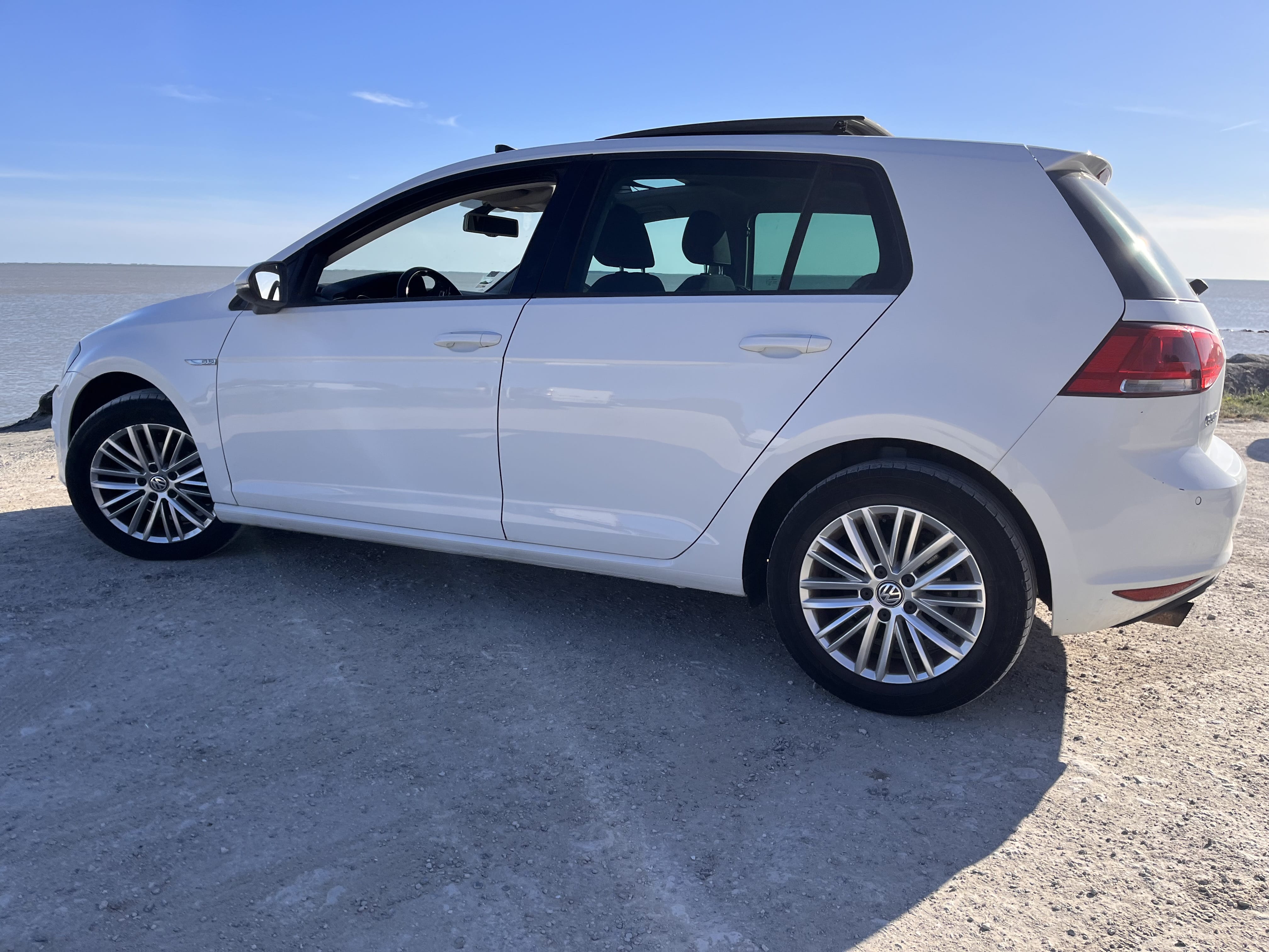Volkswagen Golf avec Climatisation