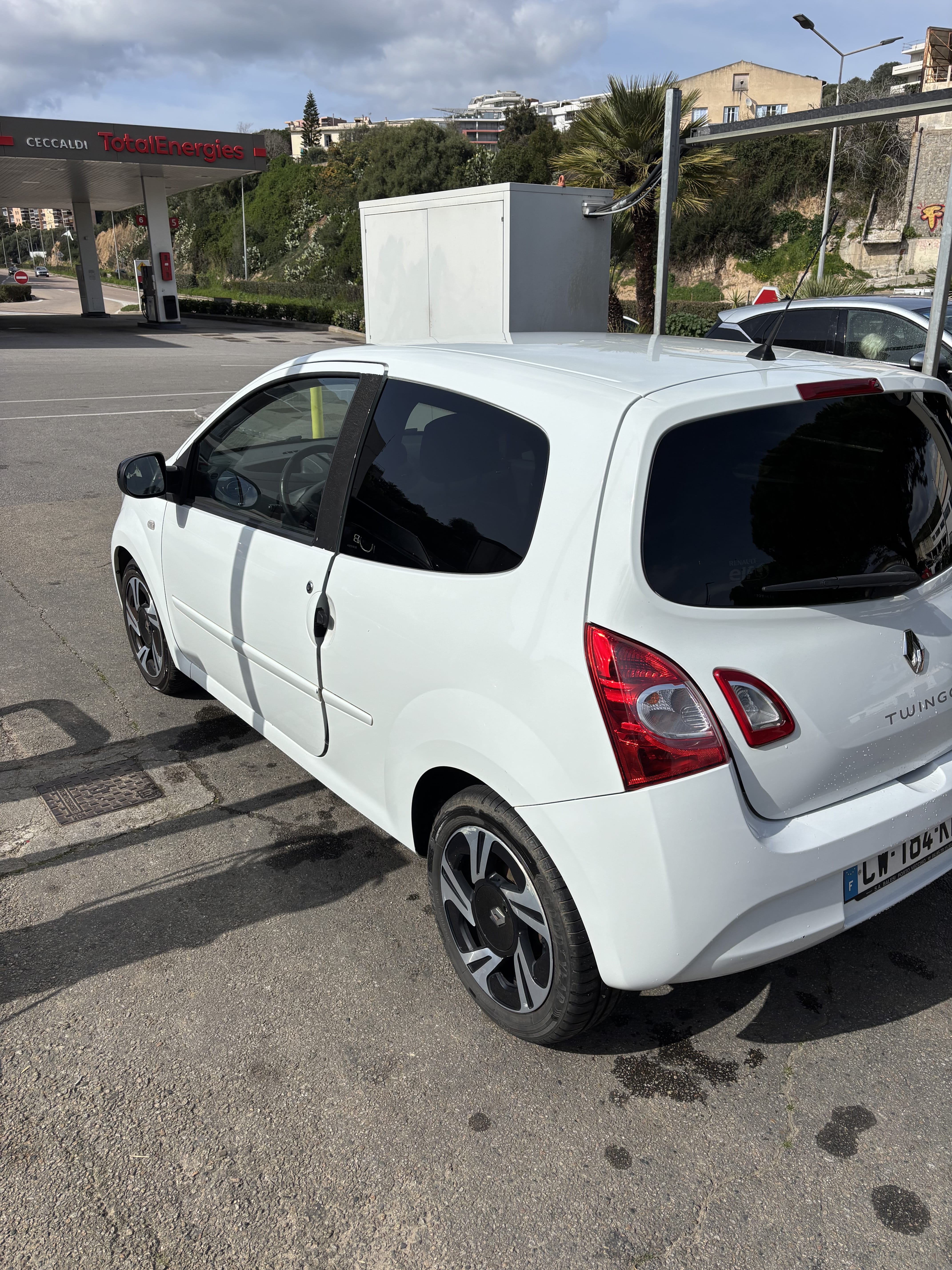 Renault Twingo II with Cruise control