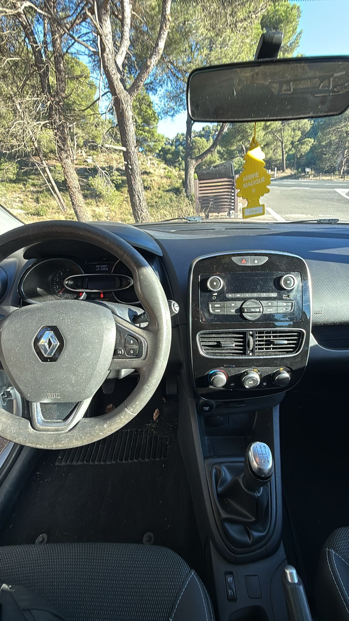 Renault Clio with Audio / iPod input
