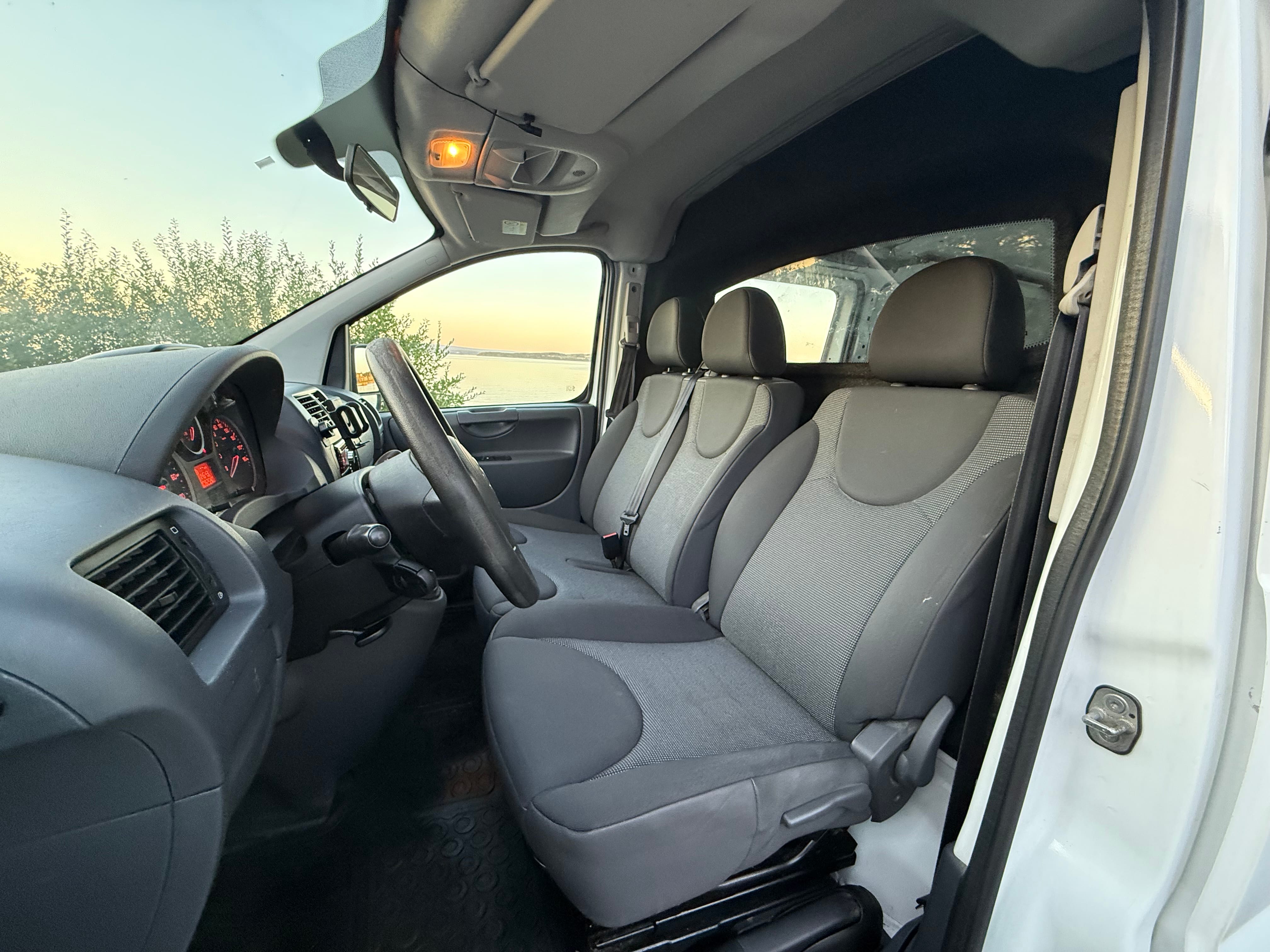 Citroen Jumpy 2,0HDI Automat Lang Type mit Anhängerkupplung