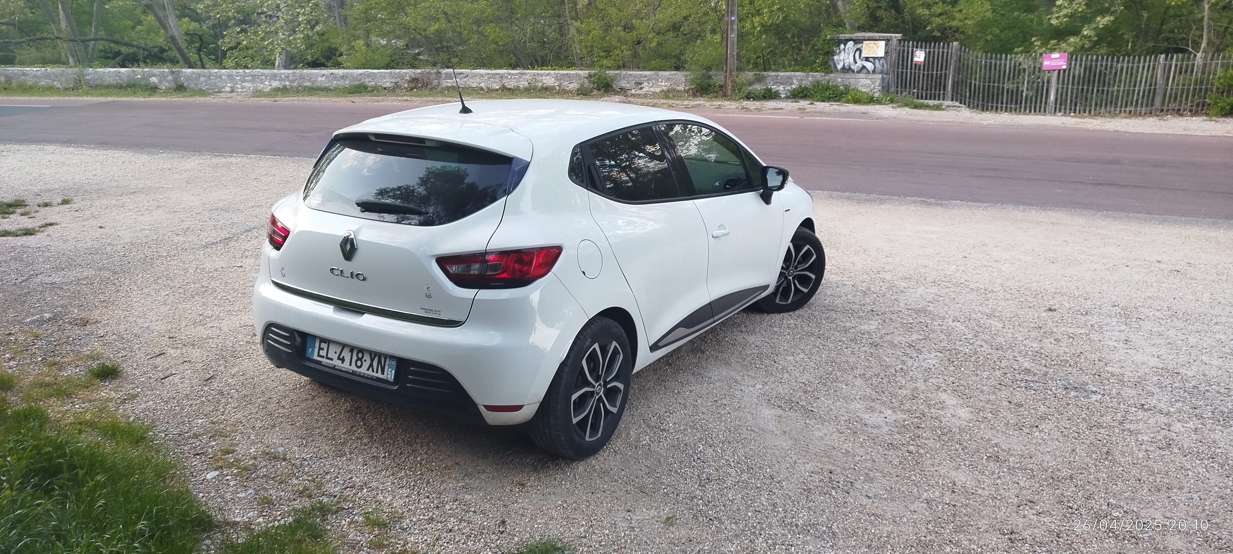 Renault Clio IV Limited avec Siège bébé