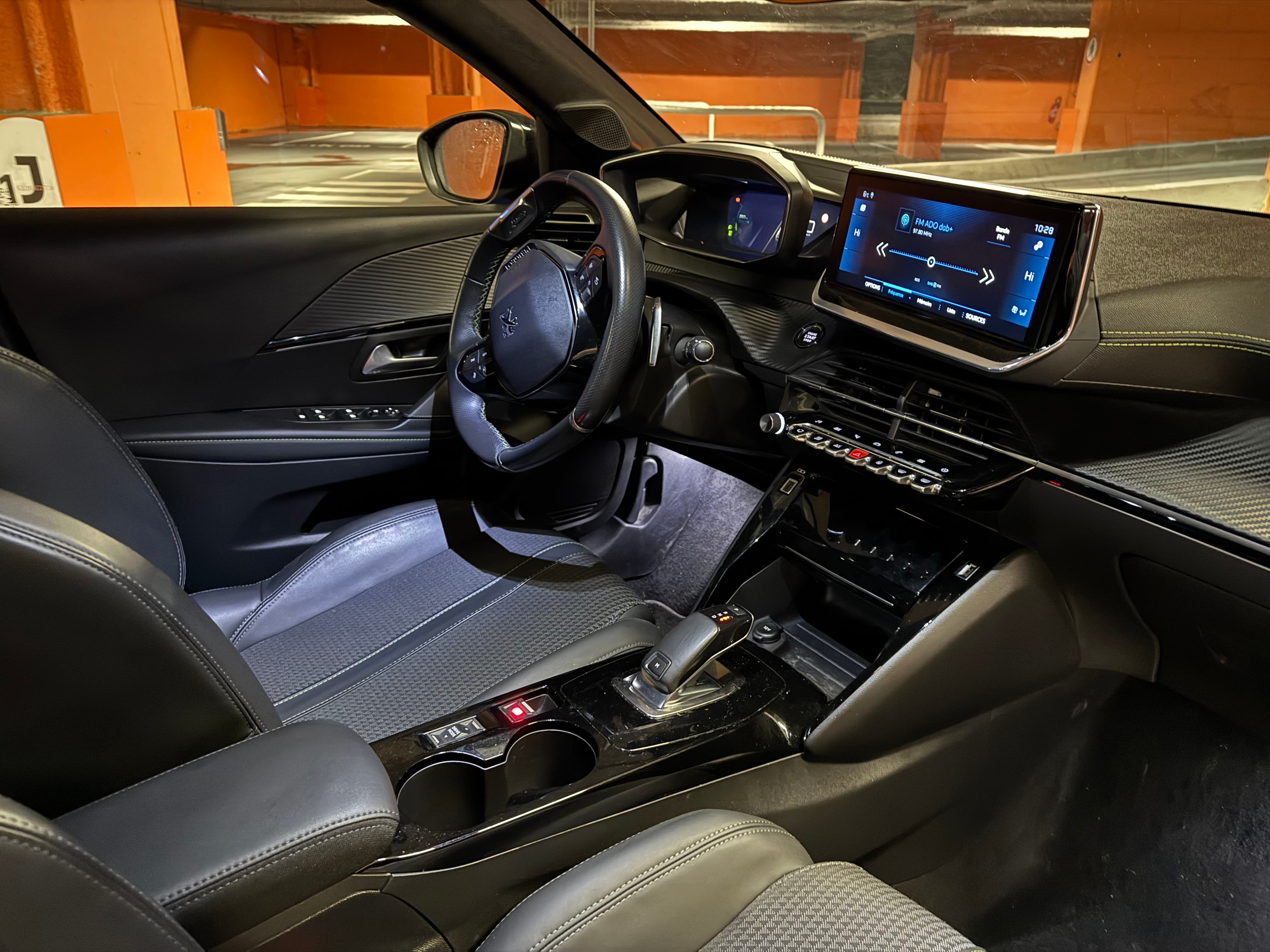 Peugeot 208 GT Line avec Régulateur de vitesse