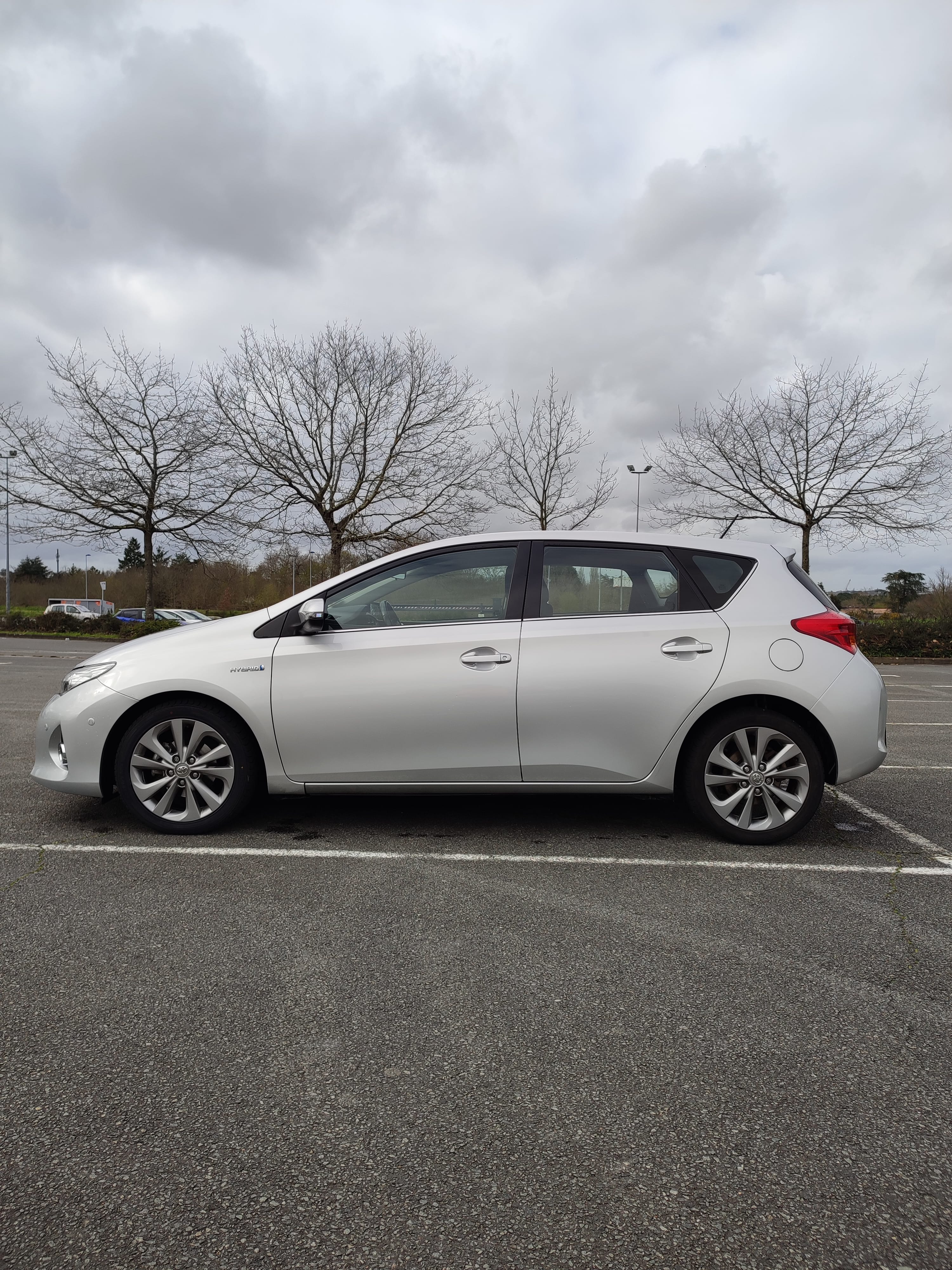 Toyota Auris 1.8 Hybride avec Régulateur de vitesse