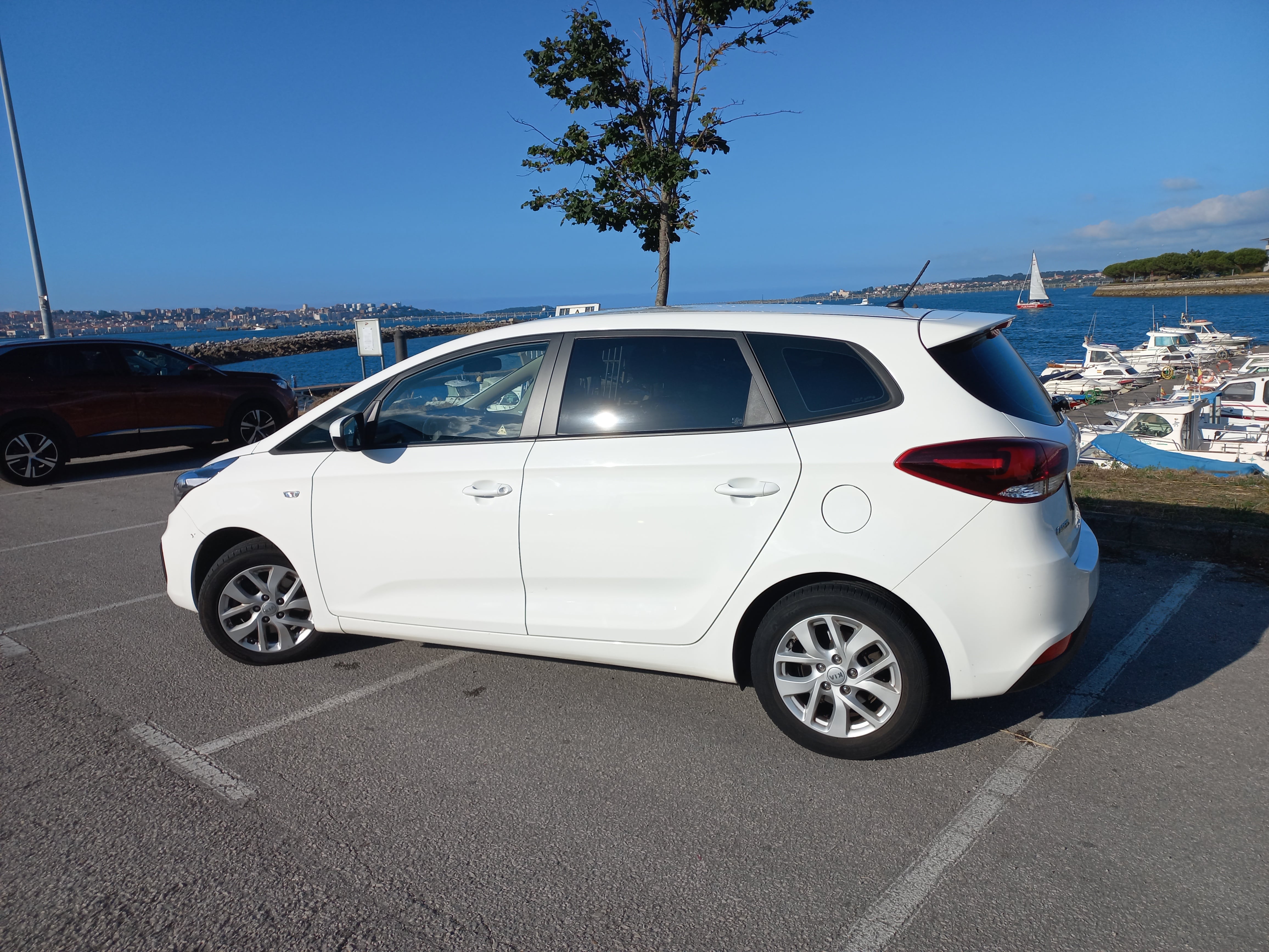 Kia Carens con Aire acondicionado
