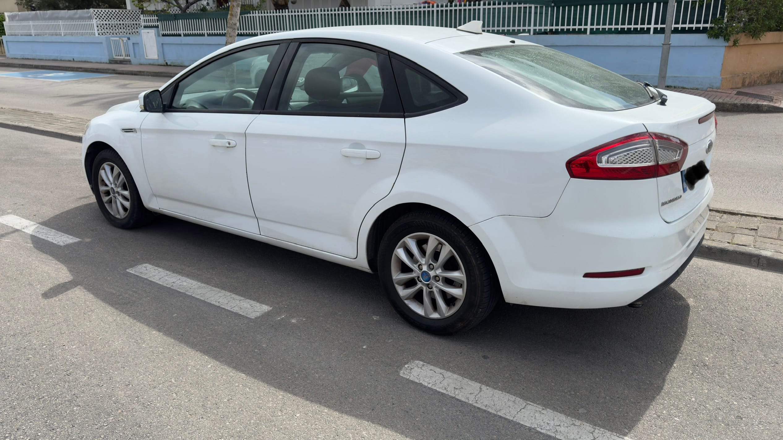 Ford Mondeo 1.6 TDci med Aircondition