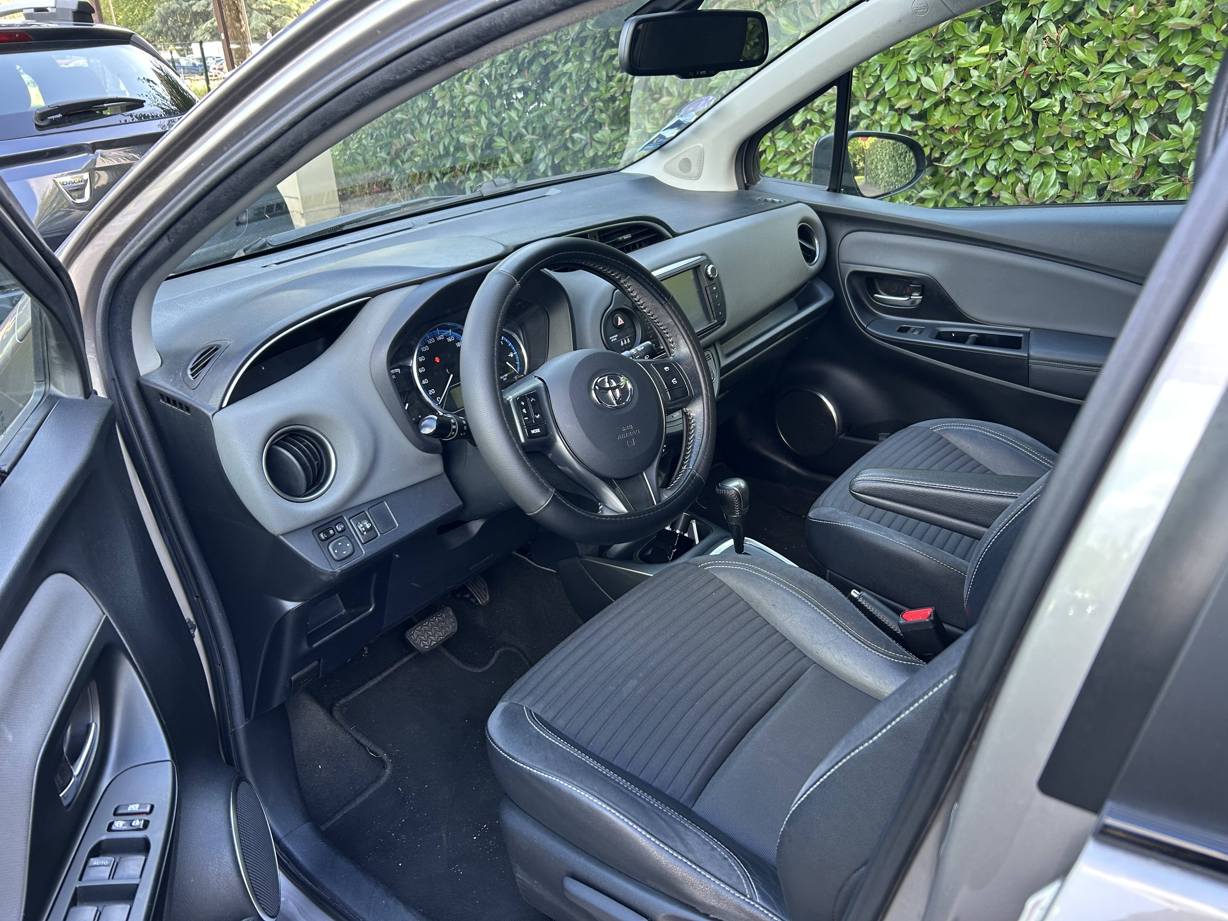 Toyota Yaris Hybride avec GPS