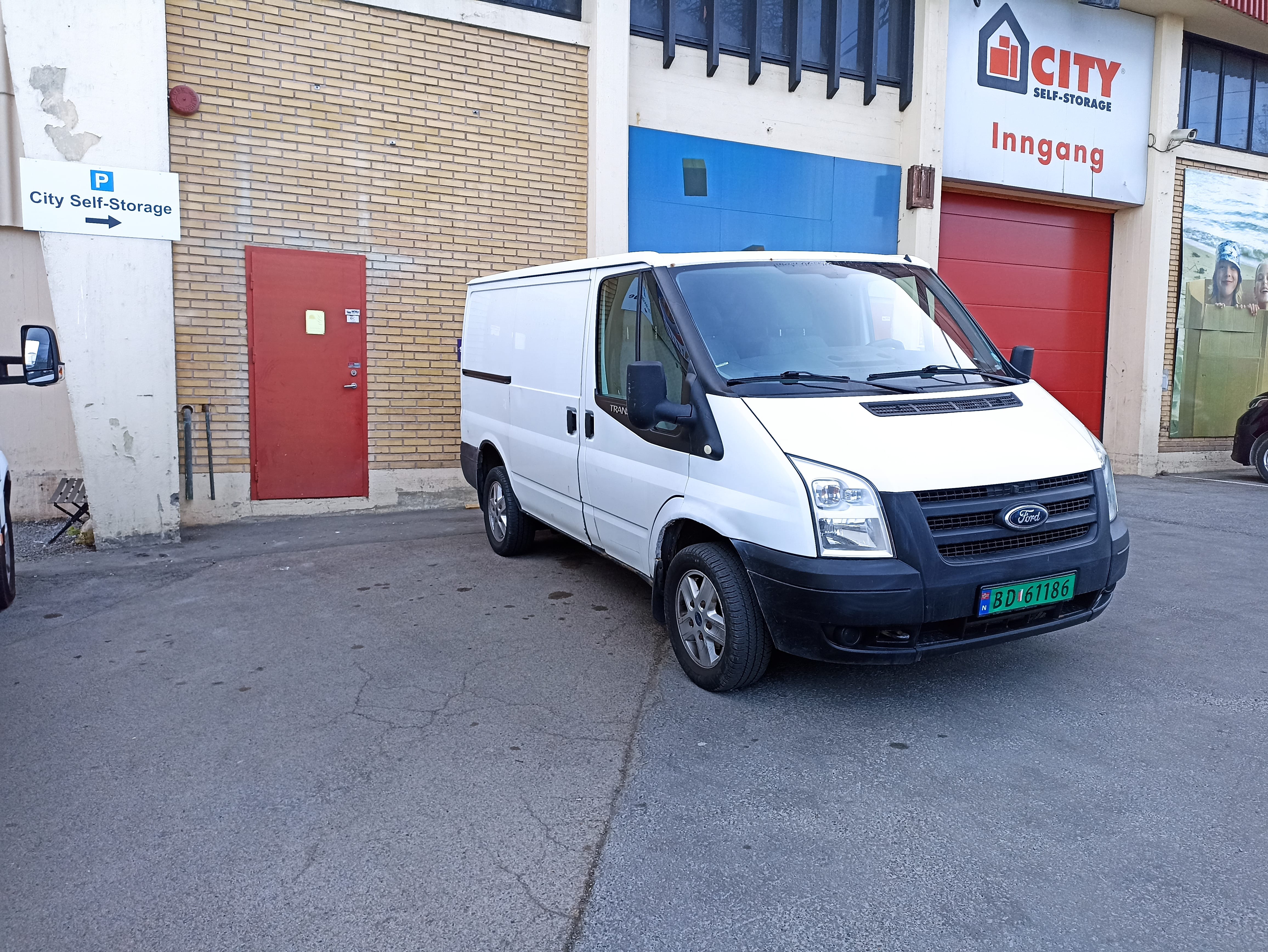 Ford Transit Connect Flyttebil med Lydinngang