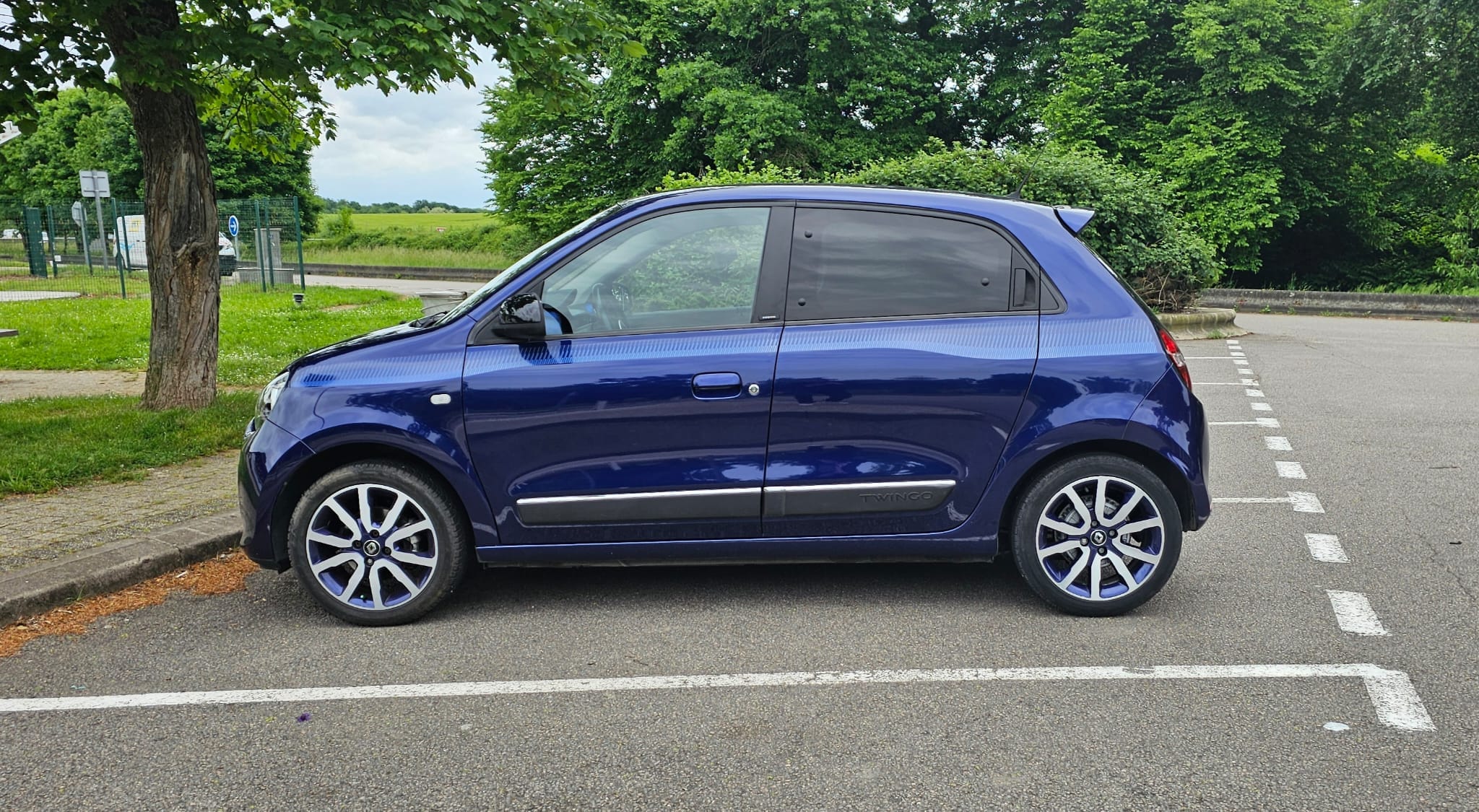 Renault Twingo III 0.9 TCE 90cv avec Climatisation