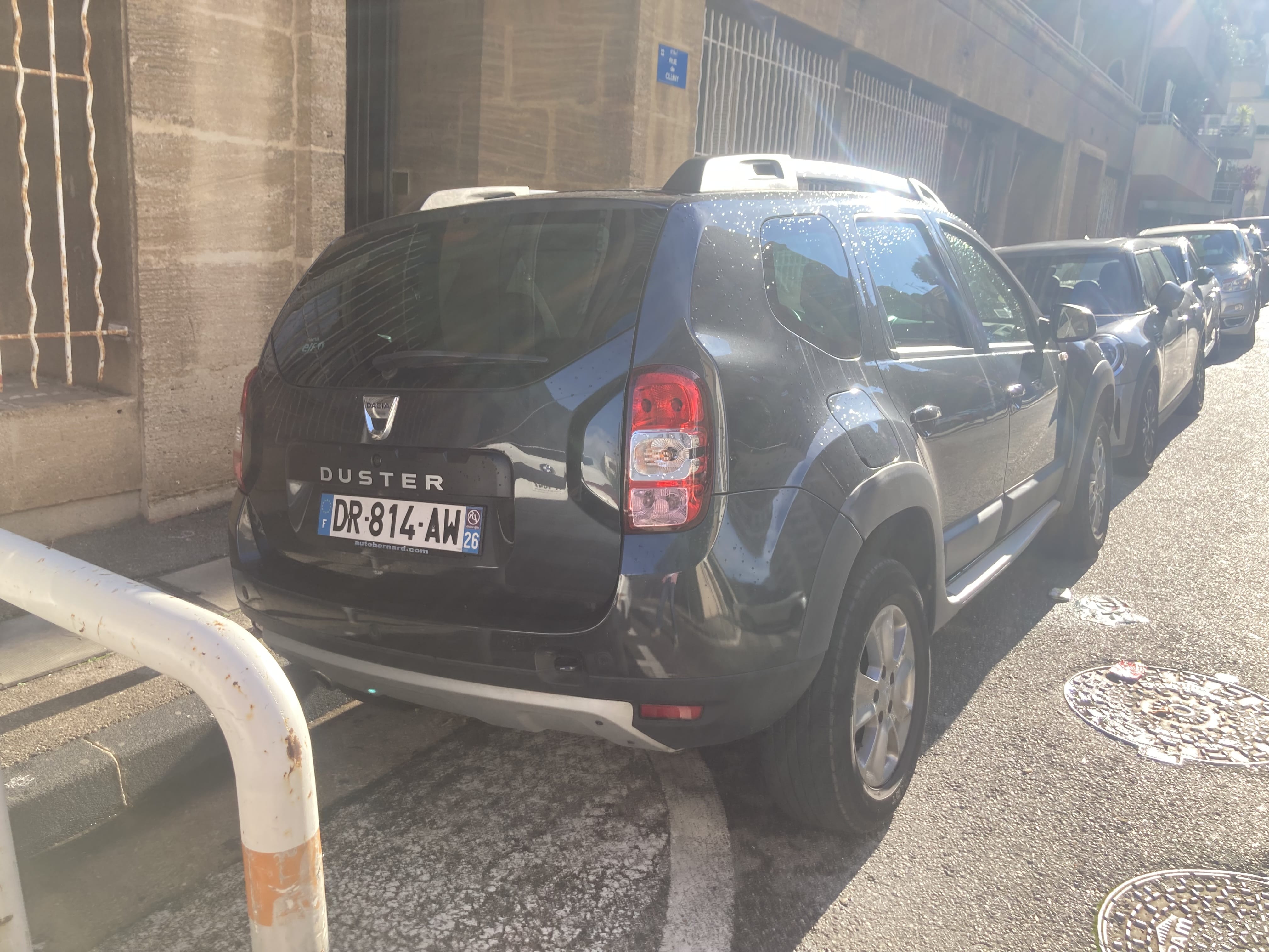 Dacia Duster : grand coffre, métro Perier con GPS