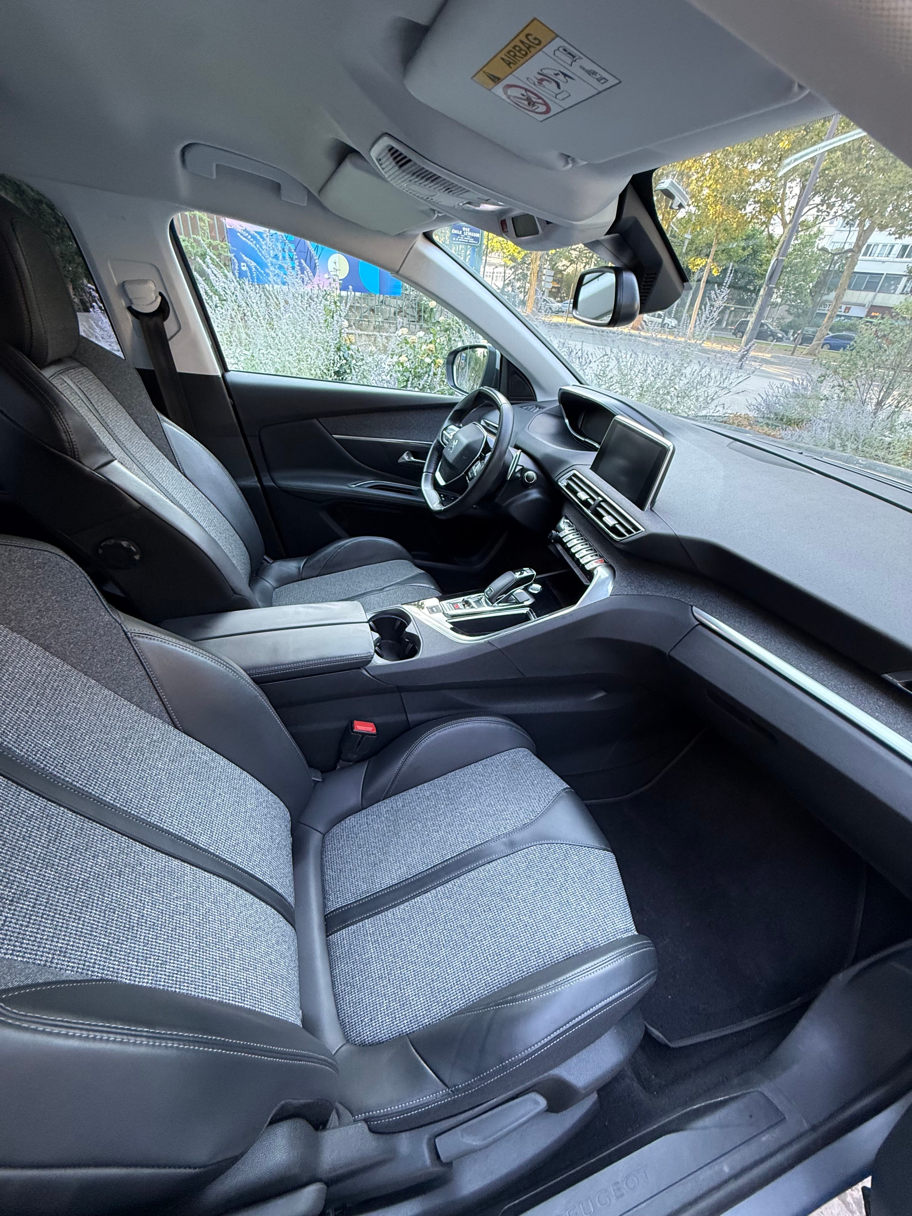 Peugeot 3008 with Bluetooth audio