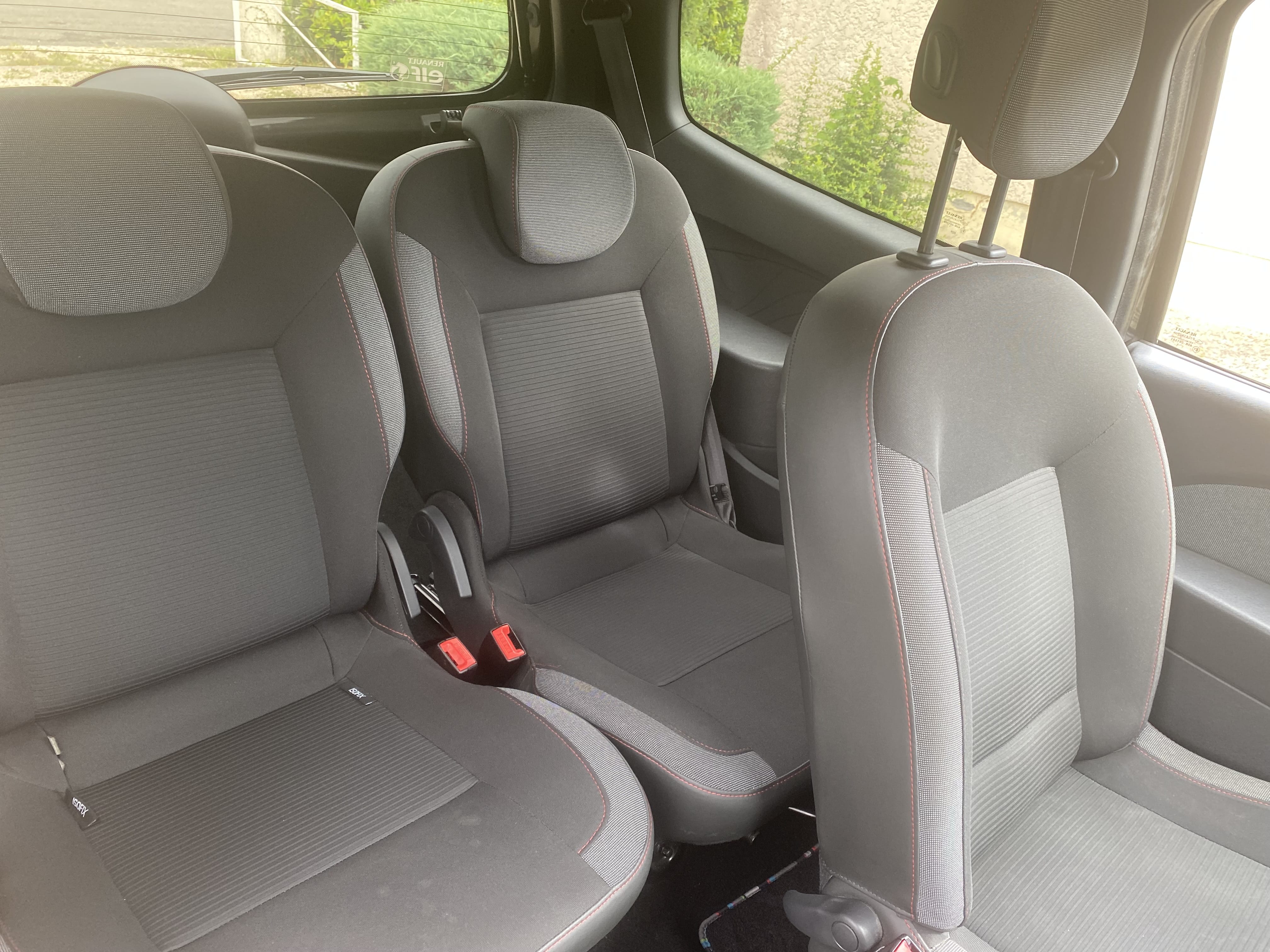 Renault Twingo 1.5L DCI AÉROPORT avec Entrée audio / iPod