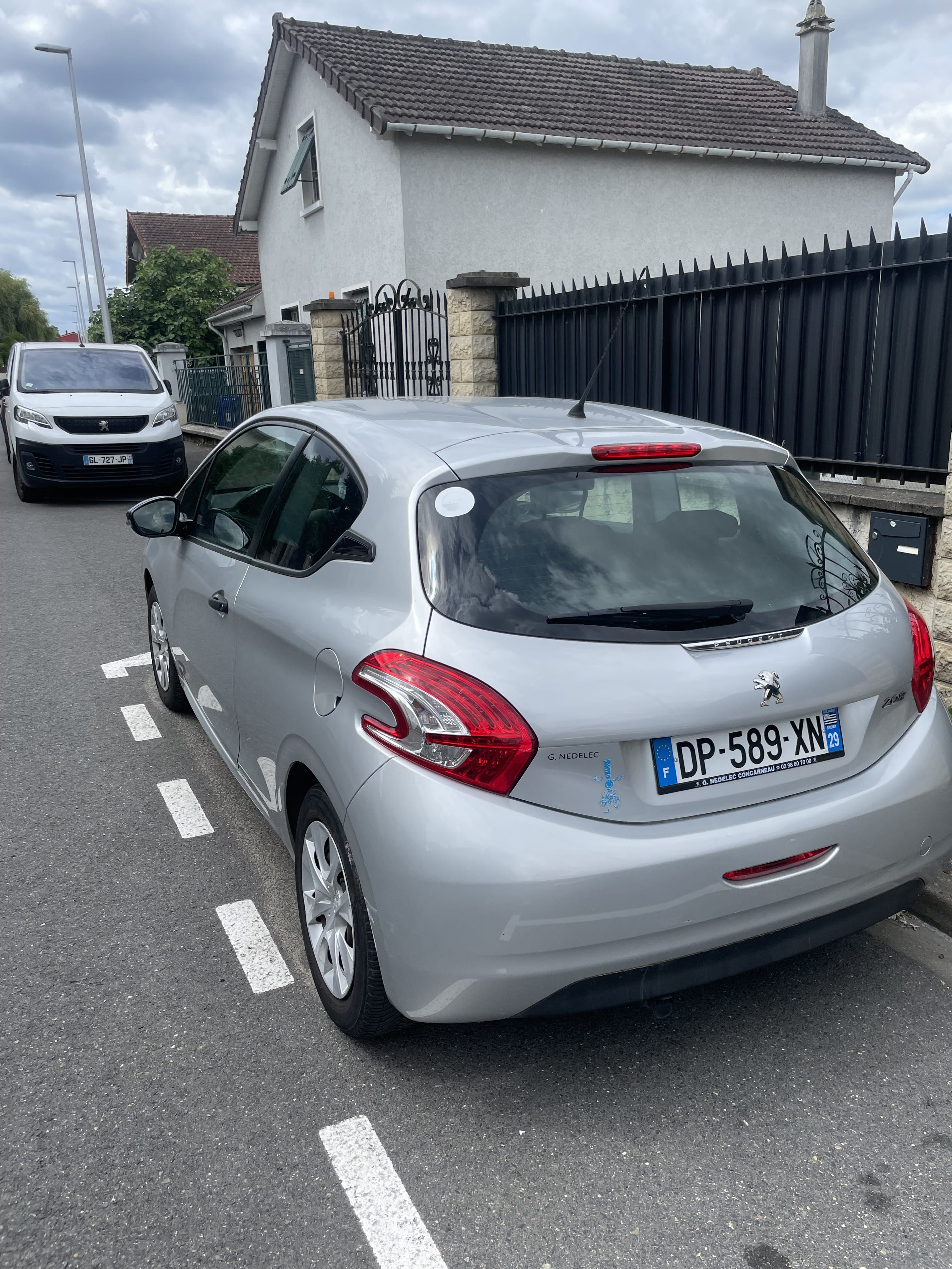 Peugeot 208 avec Régulateur de vitesse