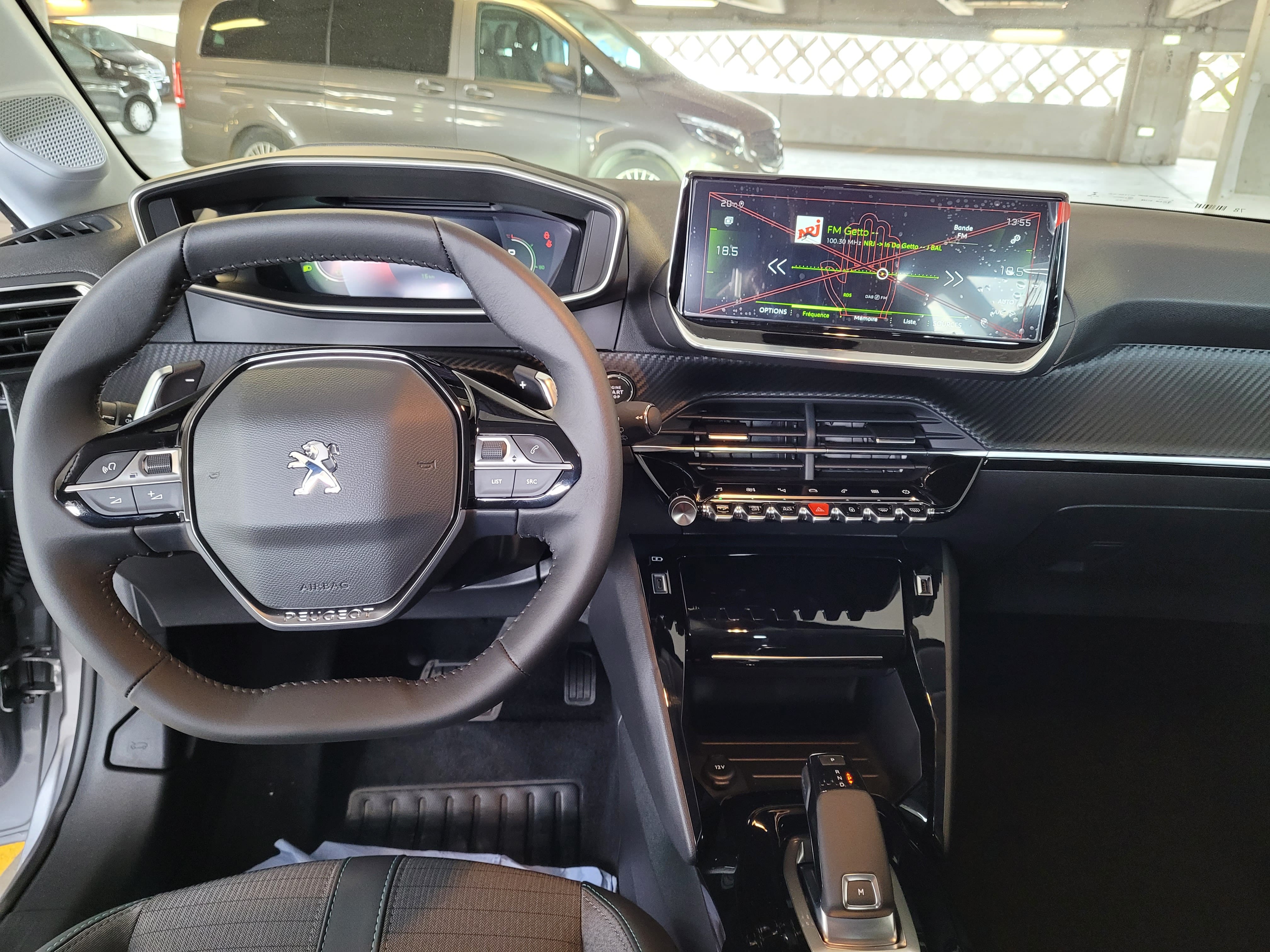 Peugeot 208 -BVA-1.2-Essence-066 avec Régulateur de vitesse