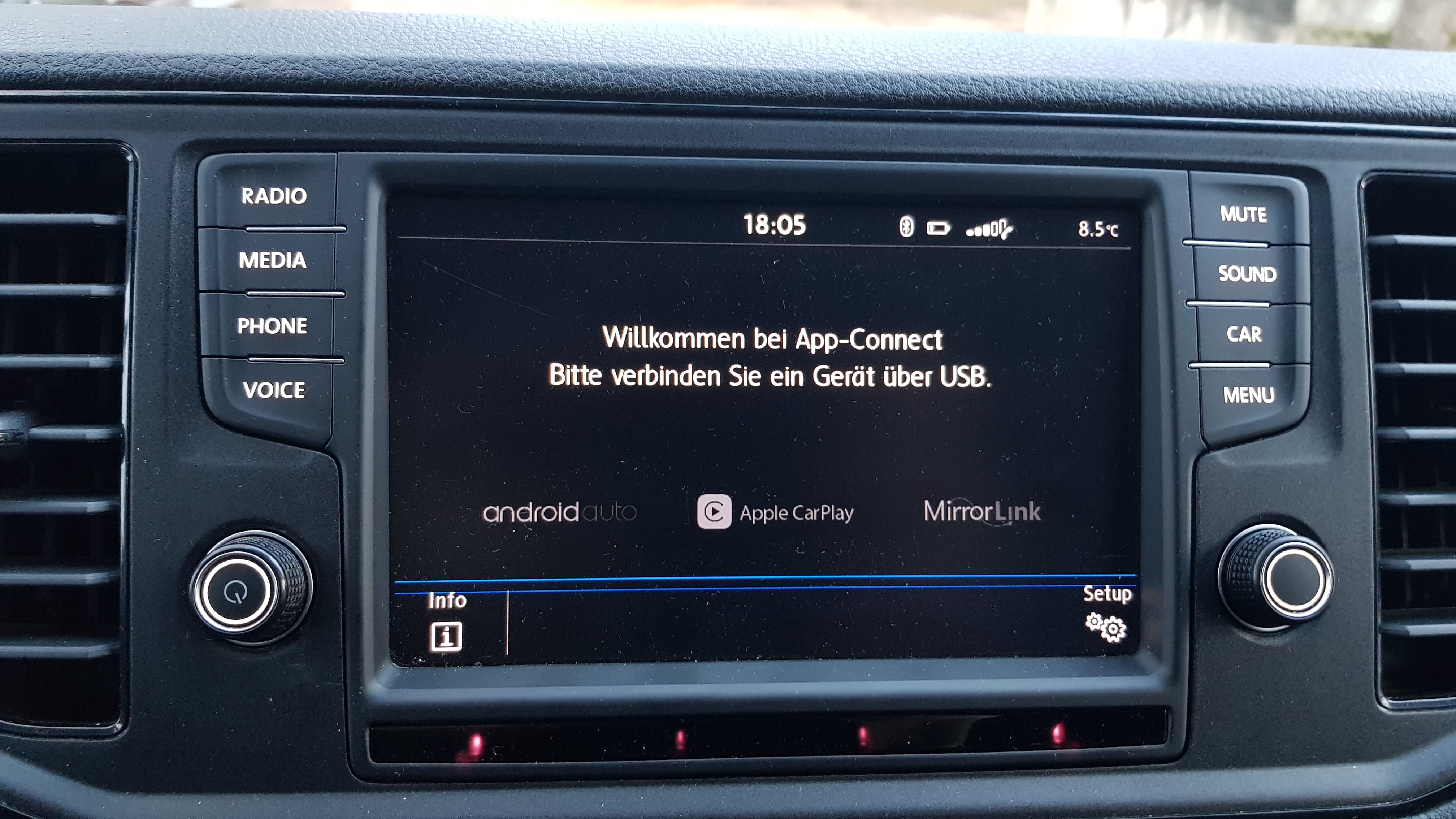 Volkswagen Crafter L4 H3 with Audio / iPod input