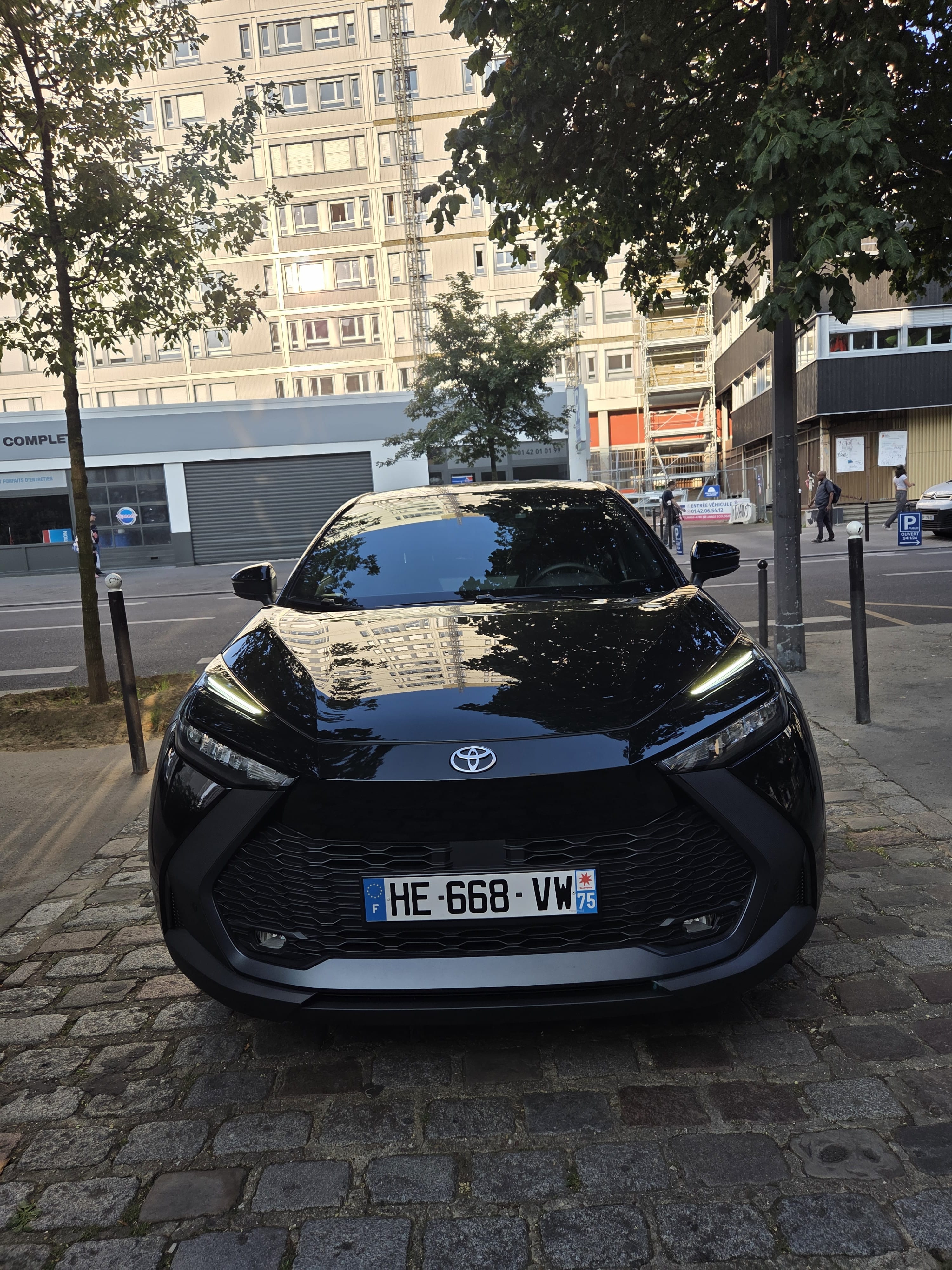 Toyota C-HR Hybrid avec Climatisation