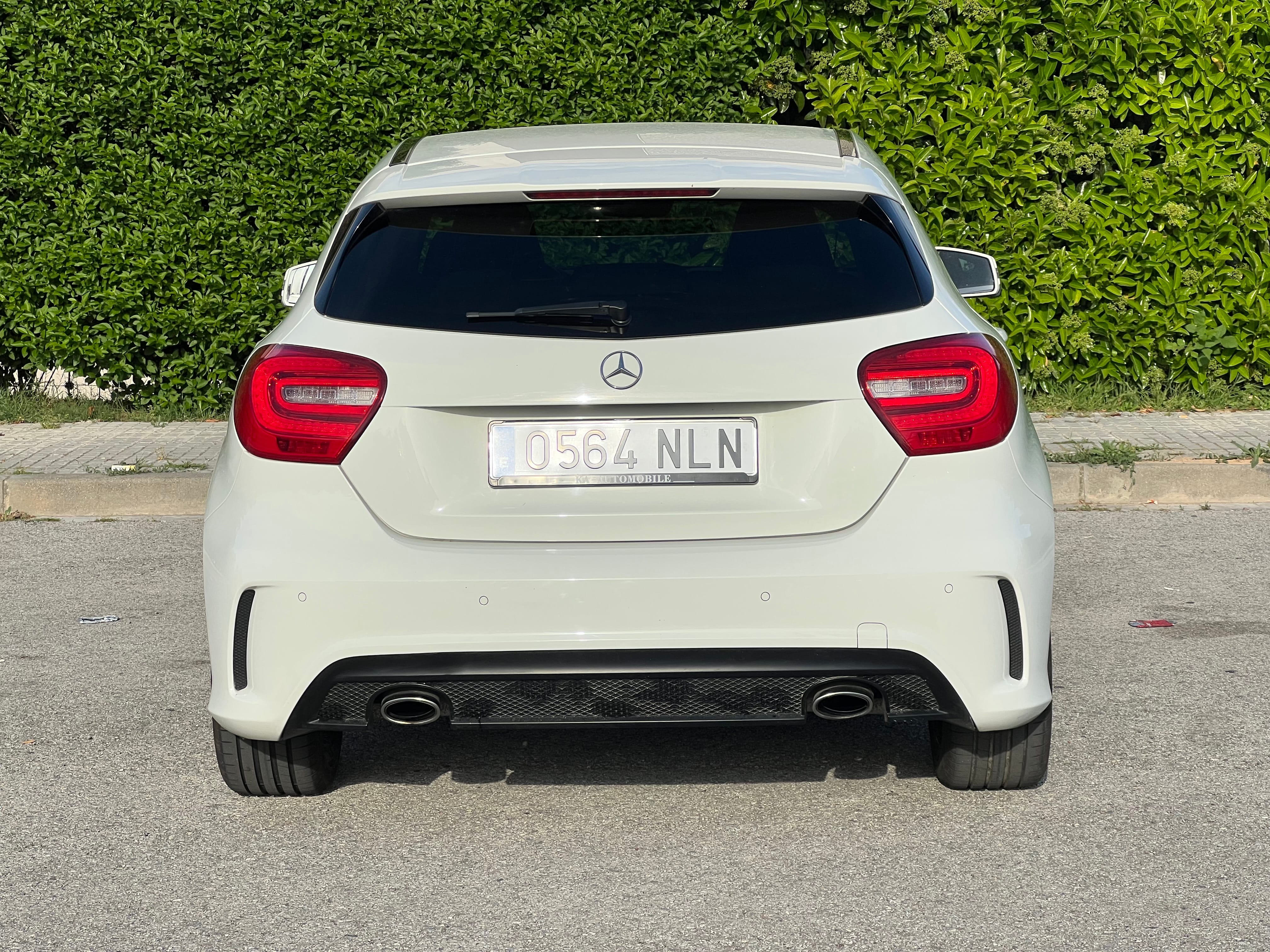 Mercedes-Benz Clase A A 220 mit USB-Ladeanschlüsse