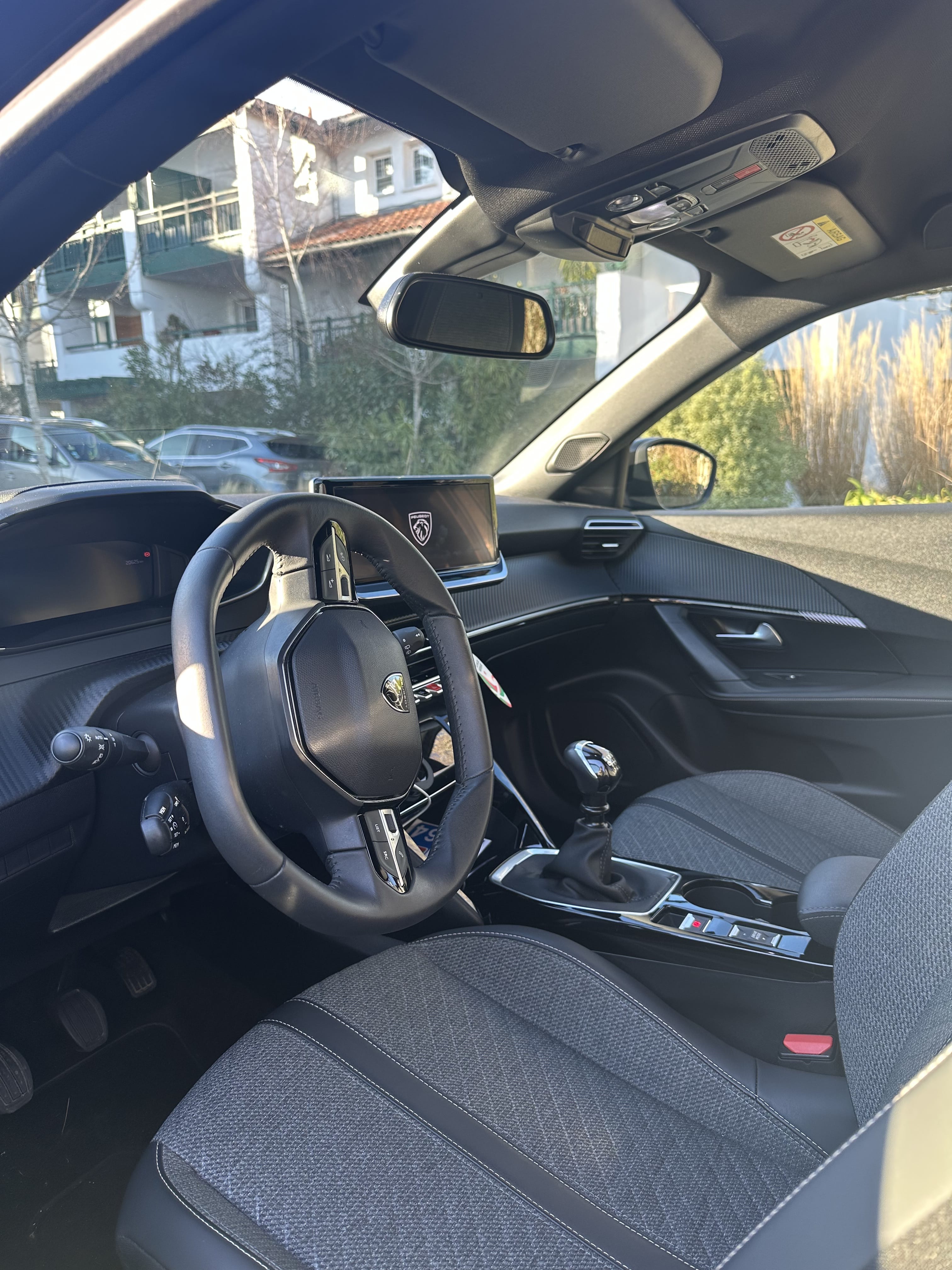 Peugeot 2008 avec GPS