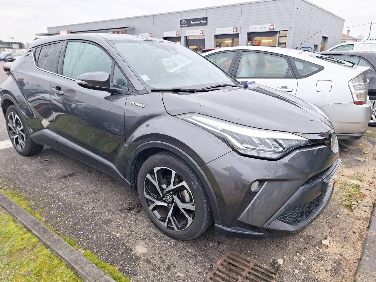 Toyota C-HR Hybrid, 2022, Essence 95 / Électrique (hybride), automatique